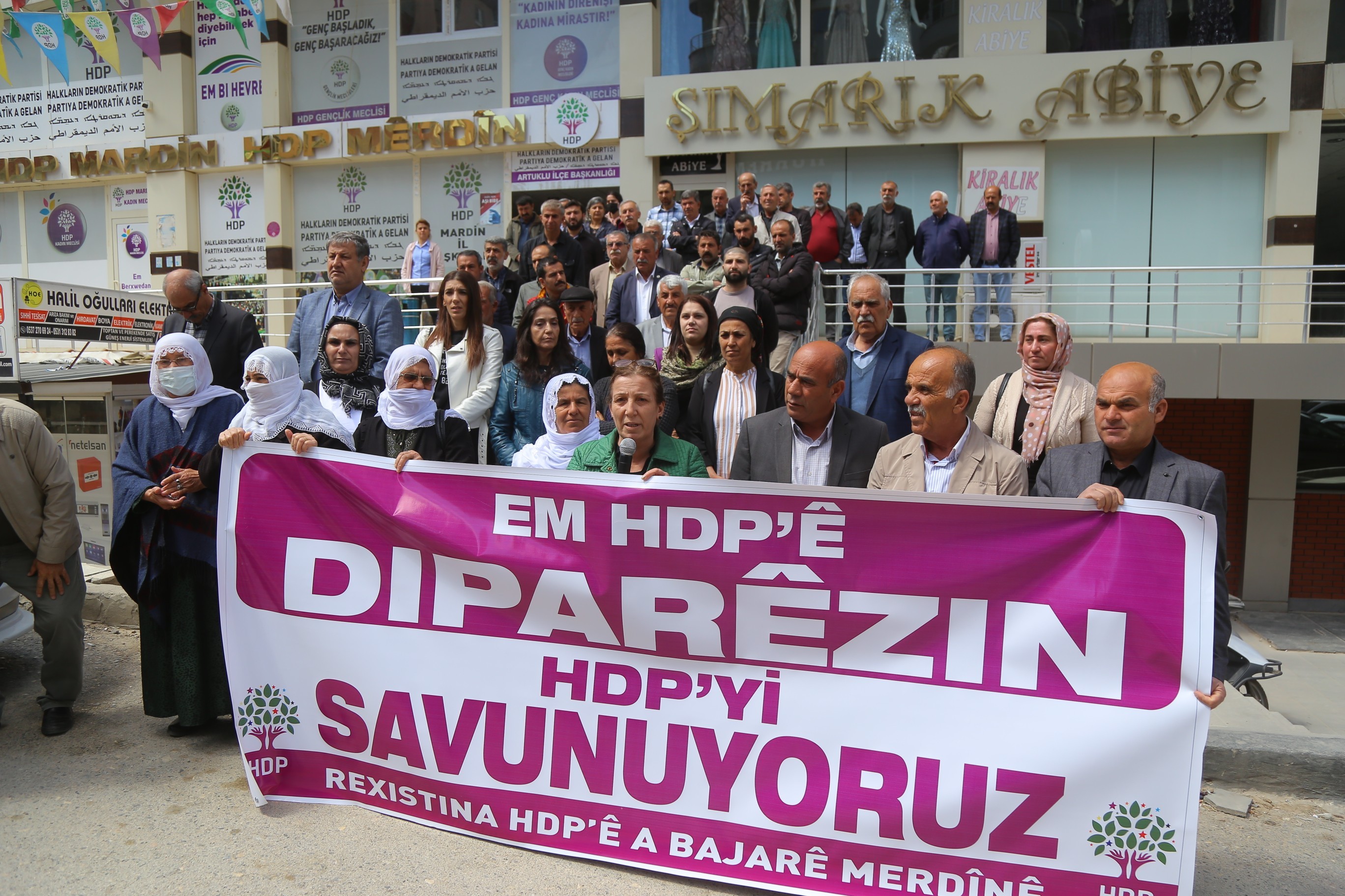 Mardin'de HDP üyeleri açıklama yaptı