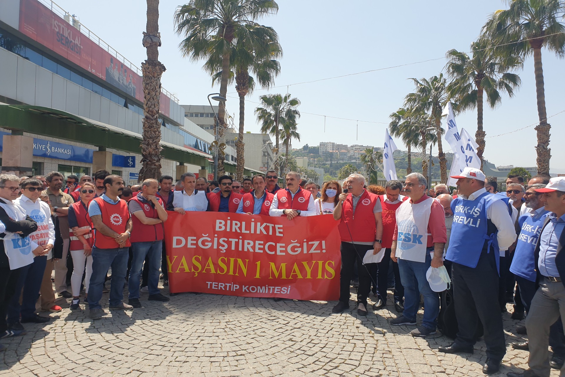 İzmir 1 Mayıs Tertip Komitesi: Birleşirsek haklarımızı alabiliriz