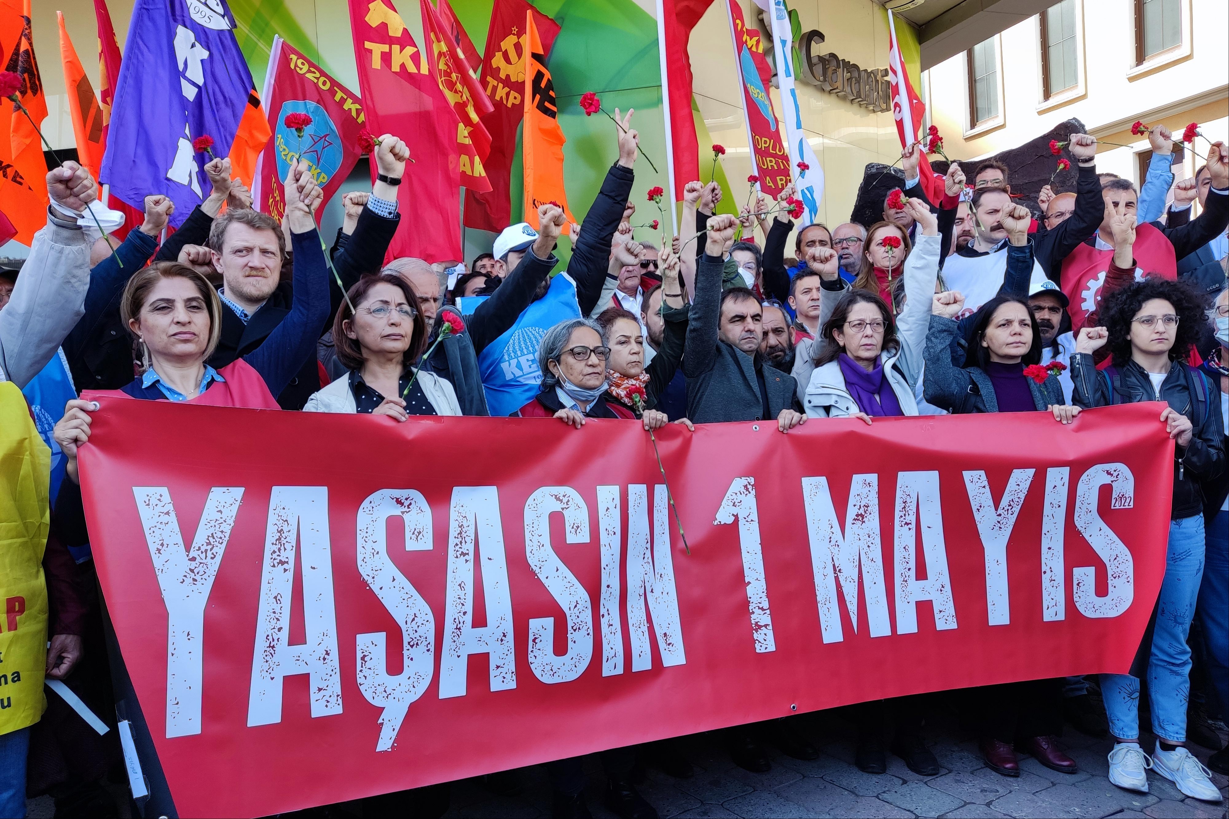 İstanbul'da 1 Mayıs dolayısıyla trafiğe kapatılacak yollar açıklandı