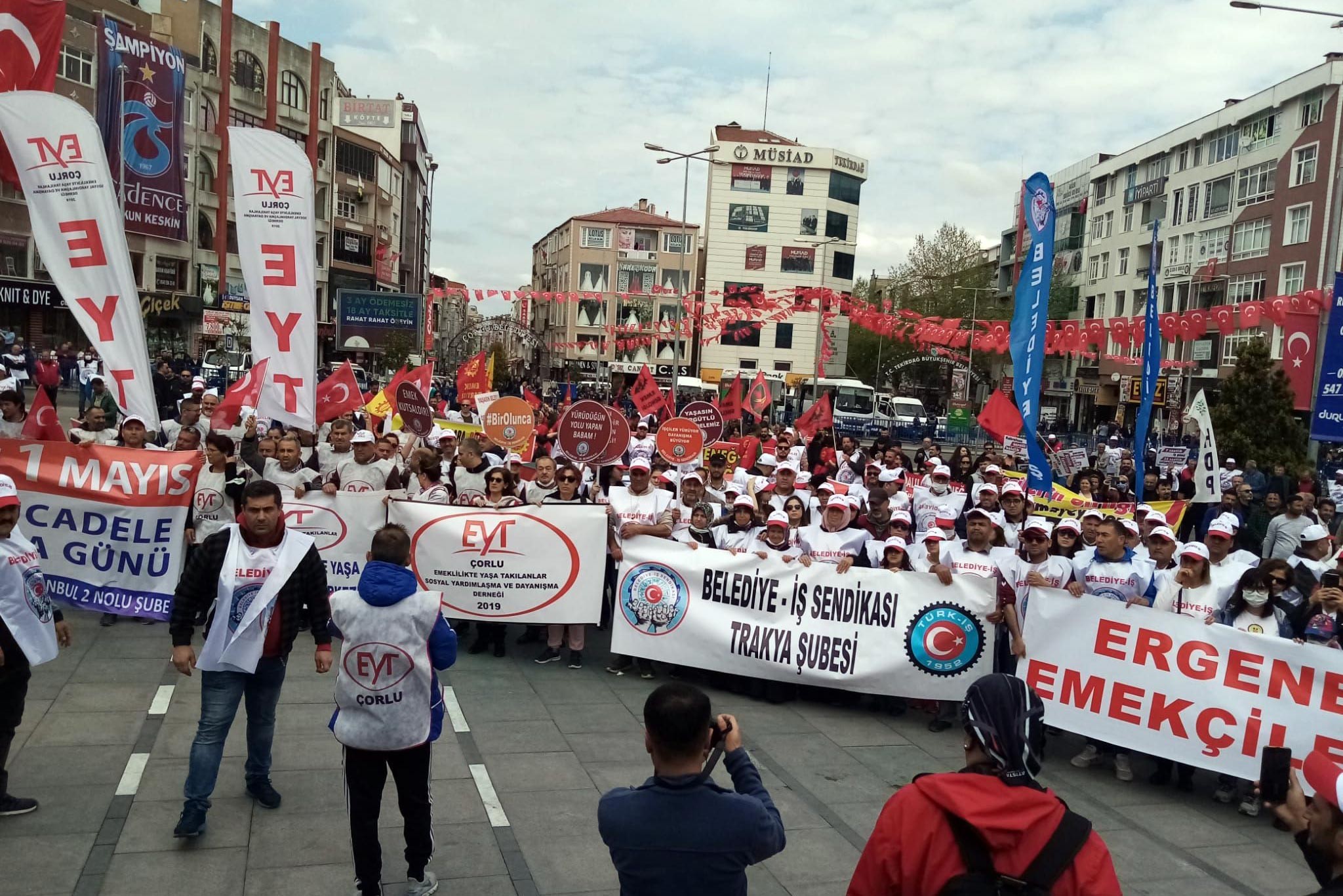 Trakya'da Edirne, Lüleburgaz ve Çorlu'da 1 Mayıs mitingleri yapıldı