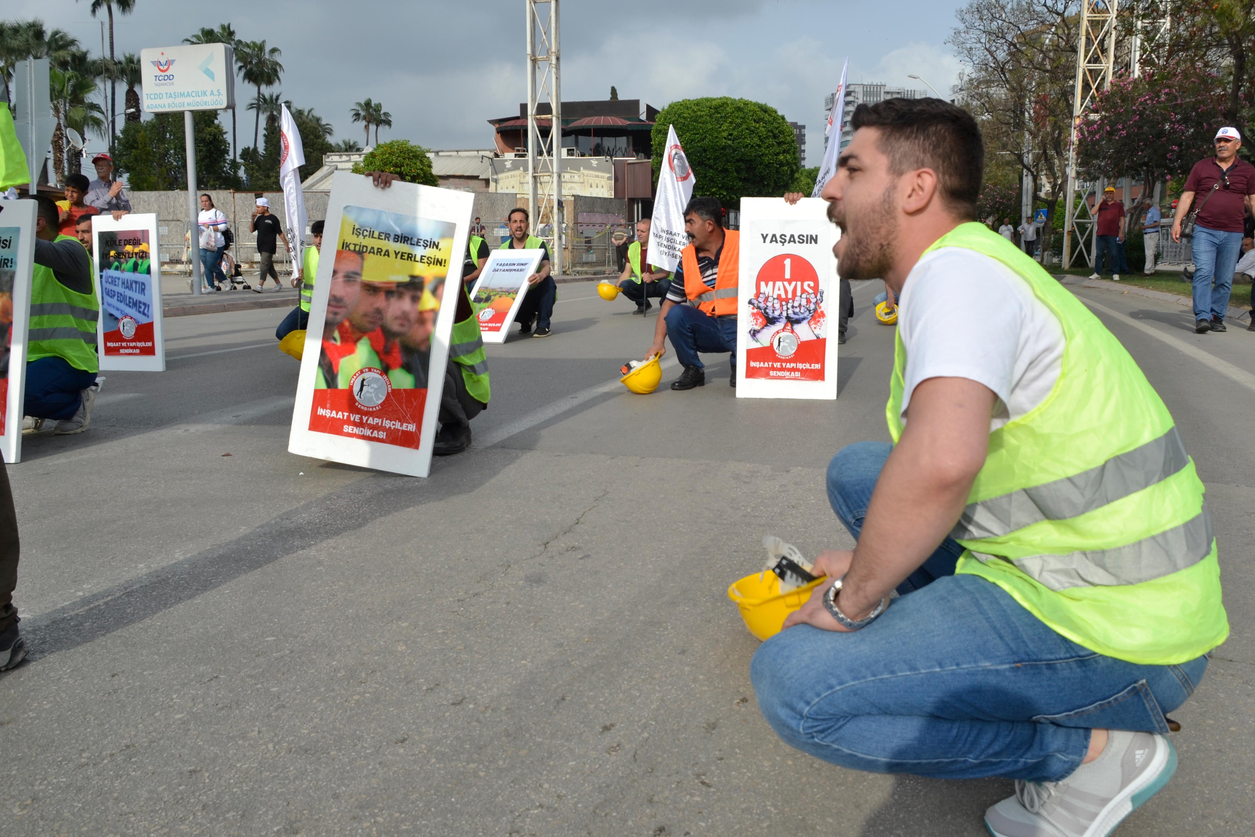 Adana'da 1 Mayıs mitinginde inşaat işçileri