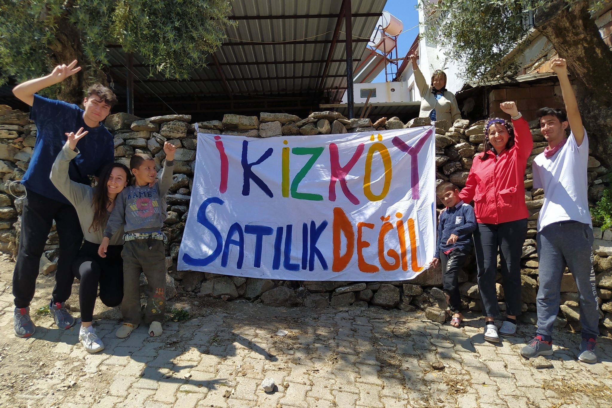 Termikçi şirketin pazarlık girişimi direnişi büyüttü: İkizköy satılık değil