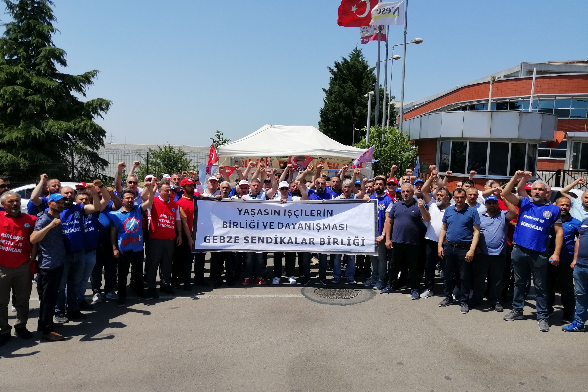 Gebze Sendikalar Birliği, Neşe Plastik ve Asen Alüminyum işçilerini ziyaret etti