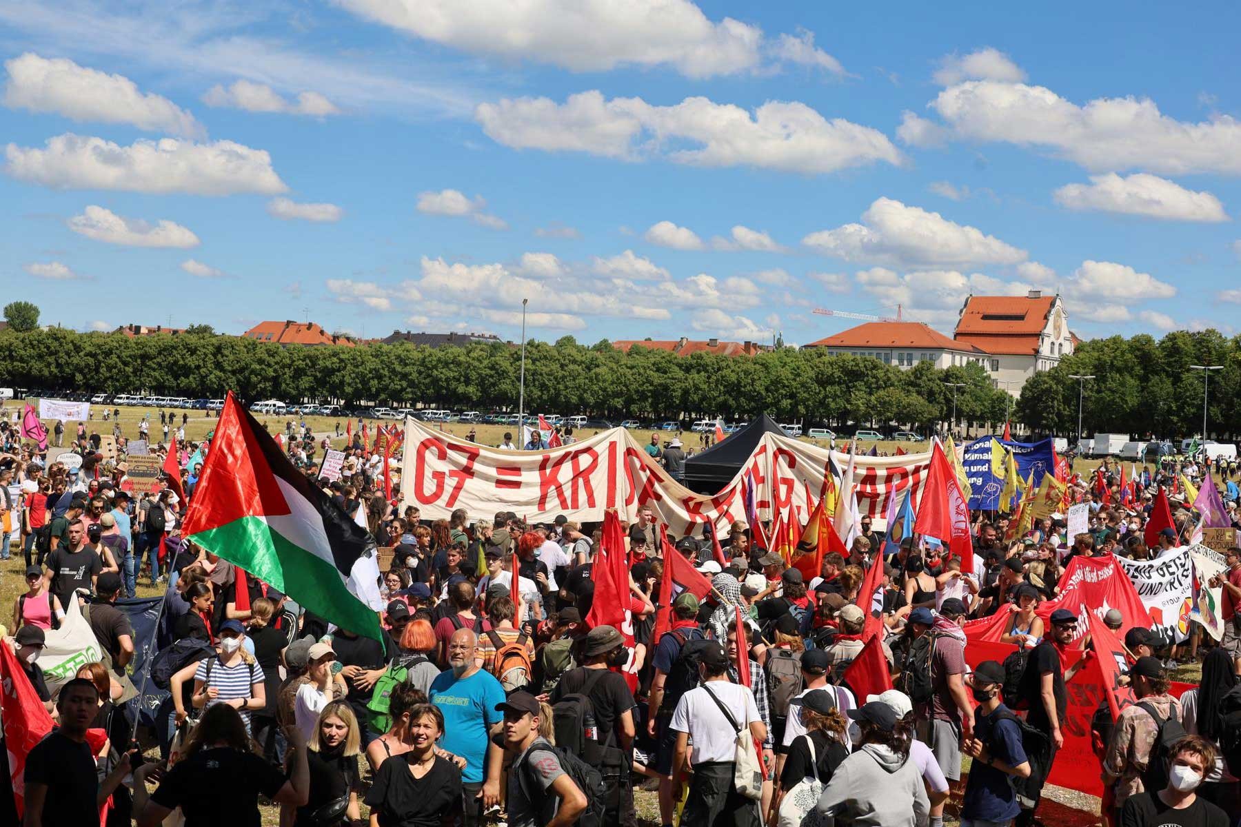 Almanya’da G7 protestoları: Dünyanın talan edilmesine hayır!