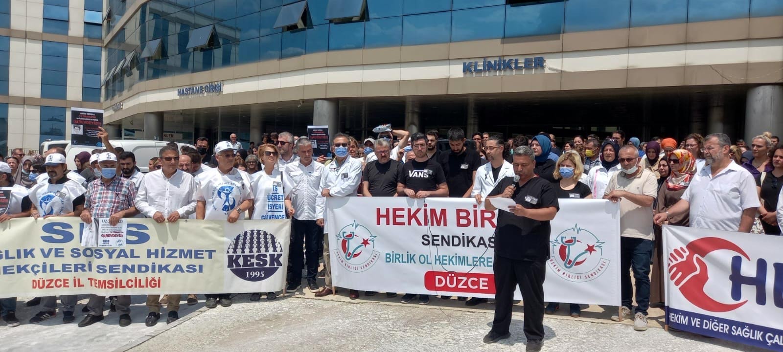 Düzce'de sağlık emekçilerinin eylemi