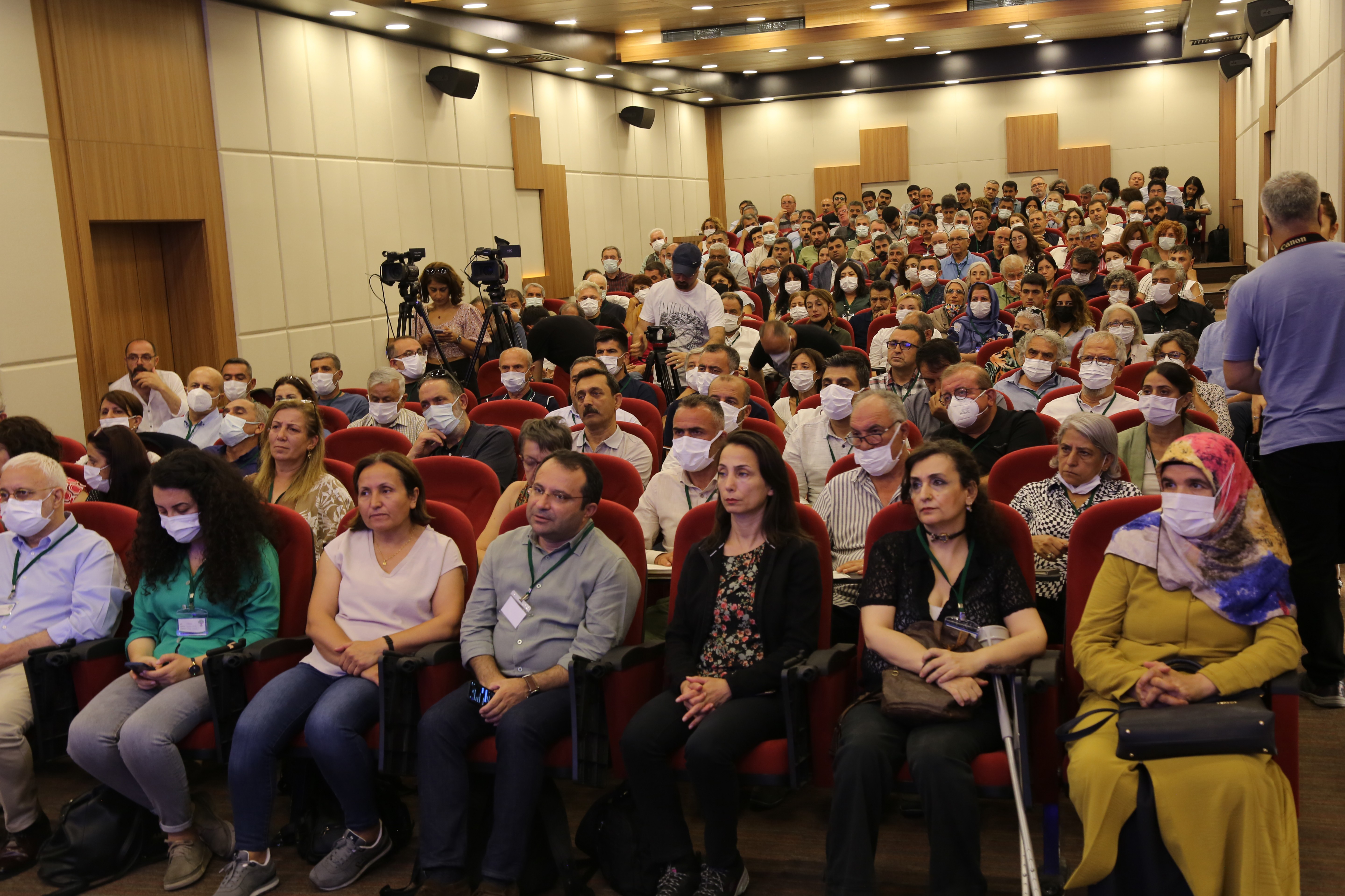 HDP'nin yeni Merkez Yürütme Kurulunun üyeleri belirlendi