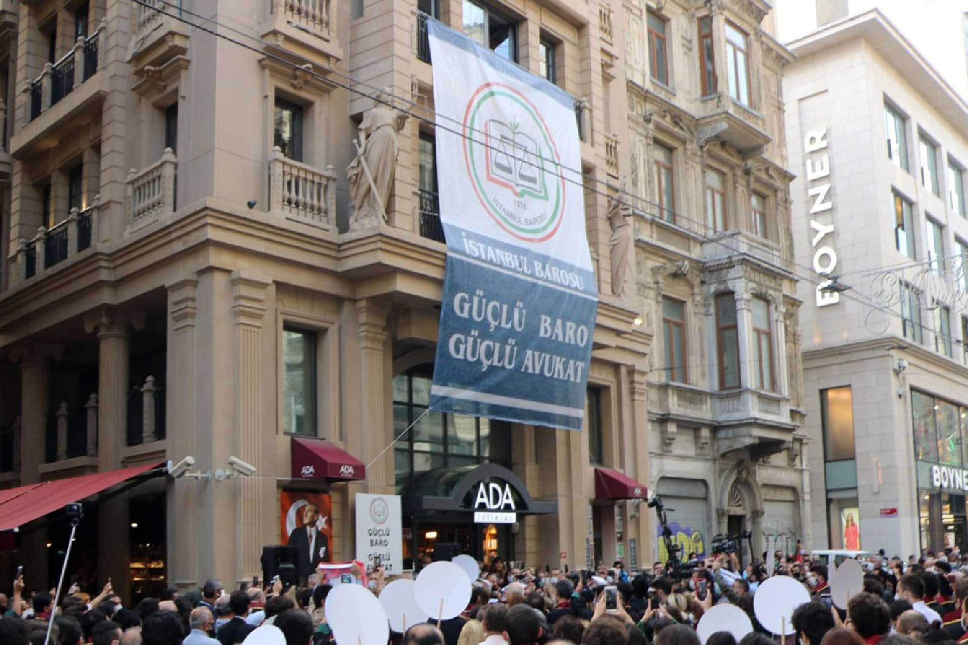 İstanbul Barosu genel kurulu ertelendi