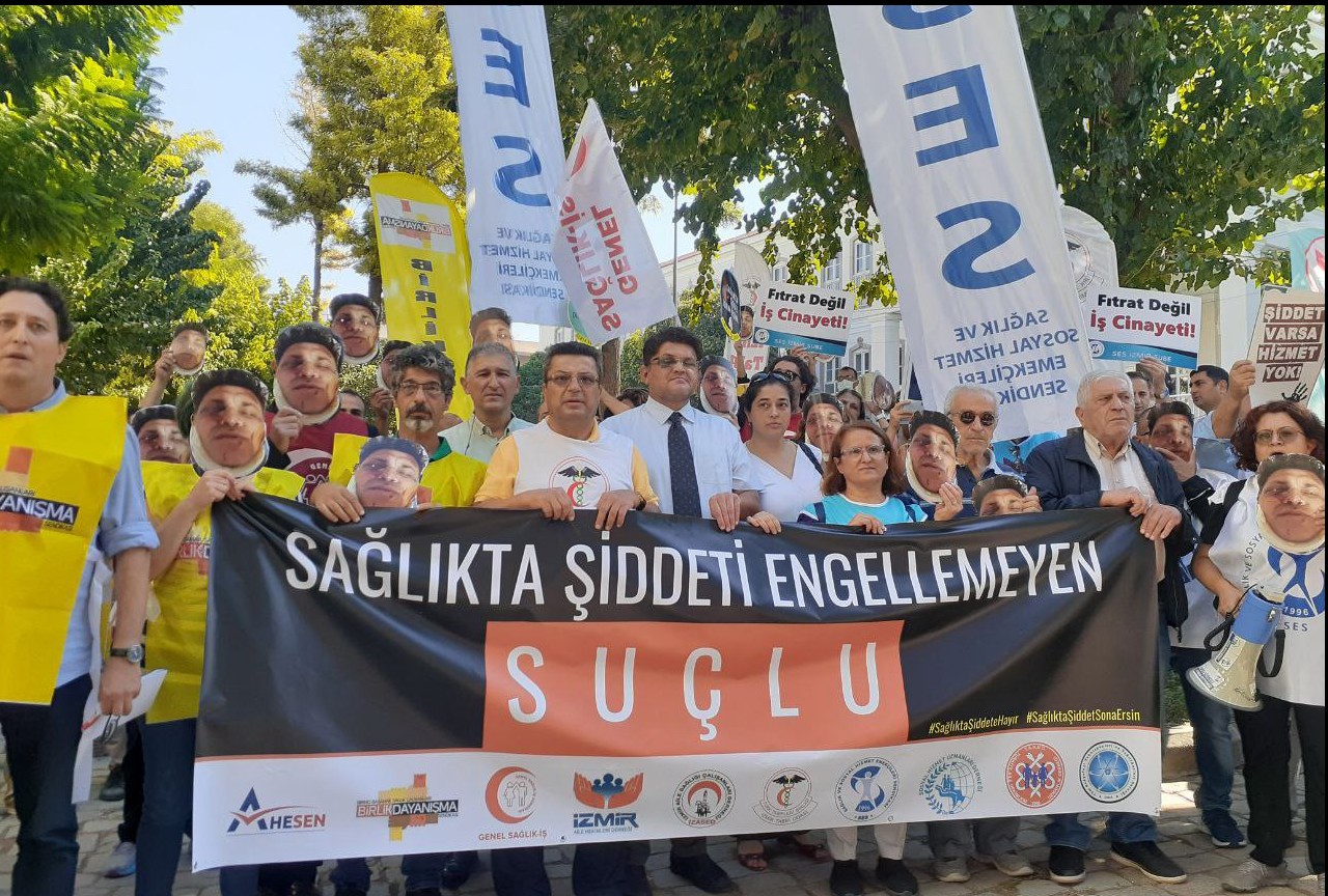 İzmir Sağlık Platformu: Etkili bir sağlıkta şiddet yasası istiyoruz