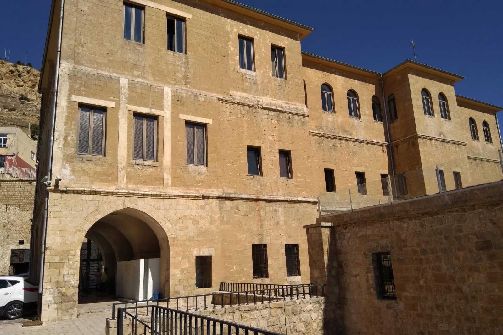 Mardin Artuklu Üniversitesi 