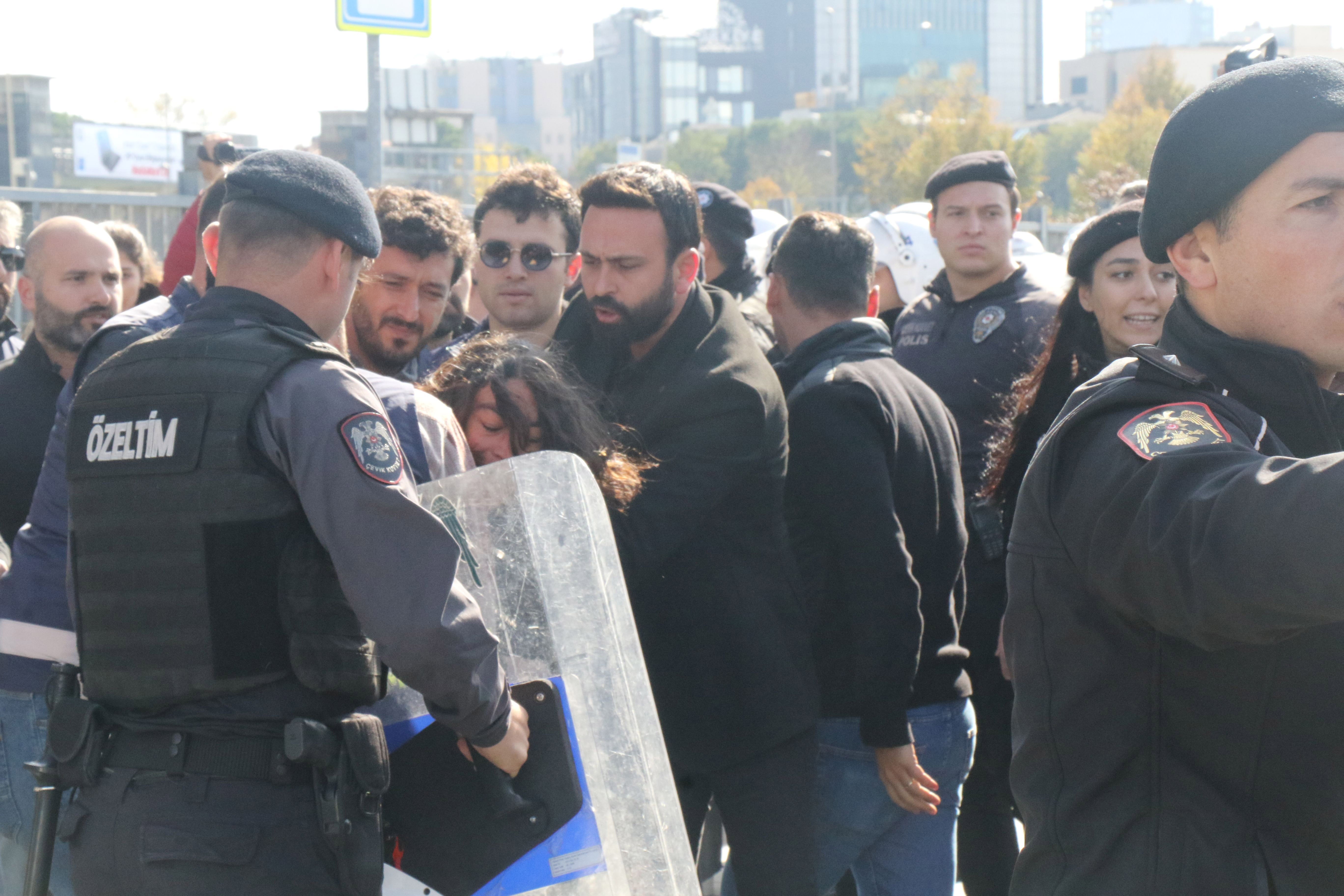 İstanbul Adalet Nöbeti | Gözaltına alınan tutuklu yakınları ve Gazeteci Zeynep Kuray serbest bırakıldı