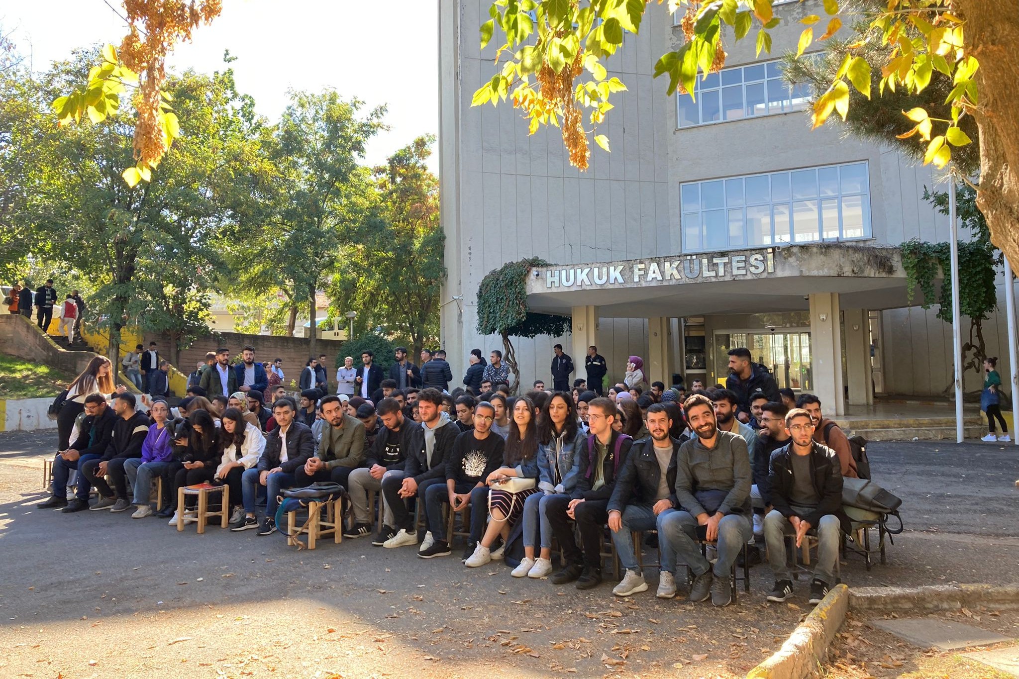 Emek Gençliği Bölge Örgütü: Hafızalarına sahip çıkan öğrencilerin yanındayız