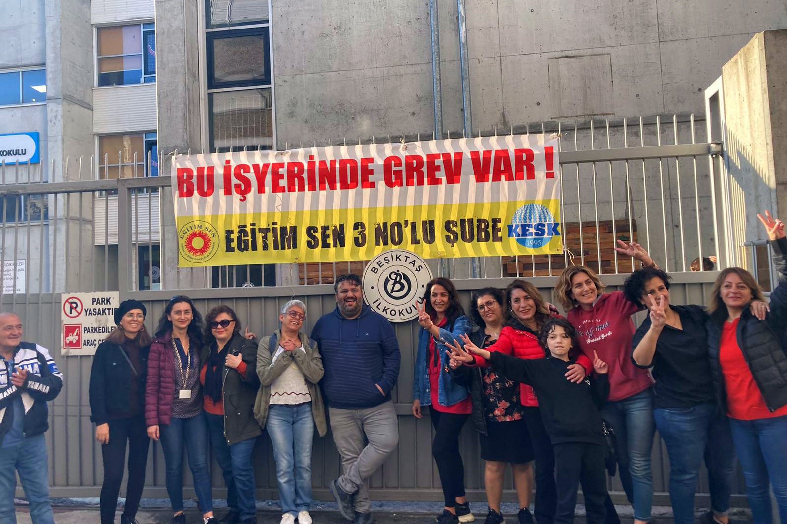 Beşiktaş İlkokulu'nda grev tam katılımla gerçekleştirildi.,