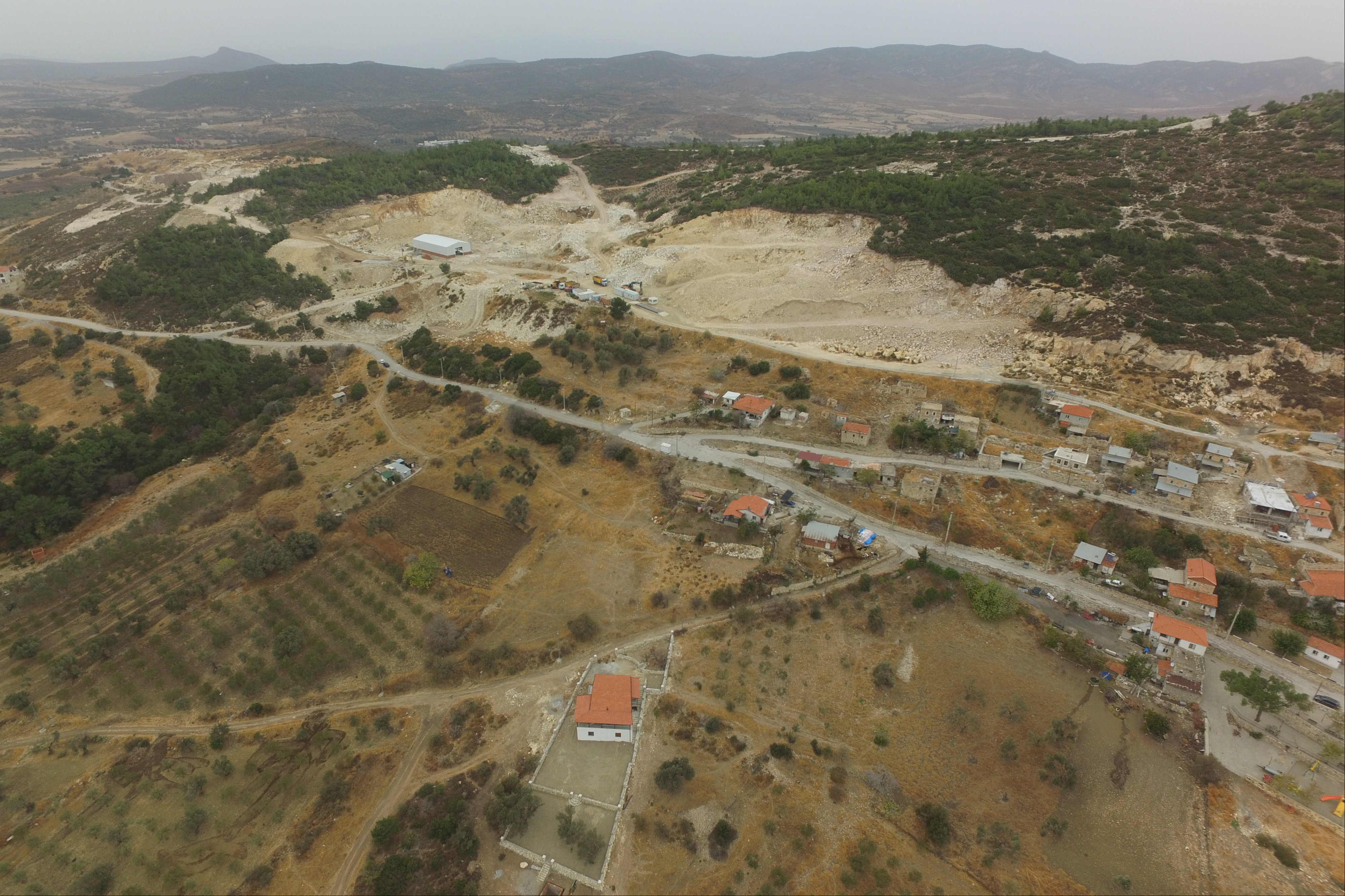 Foça’da iptal edilen taş ocağı sahasını Kültür Bakanlığı SİT ilan etti