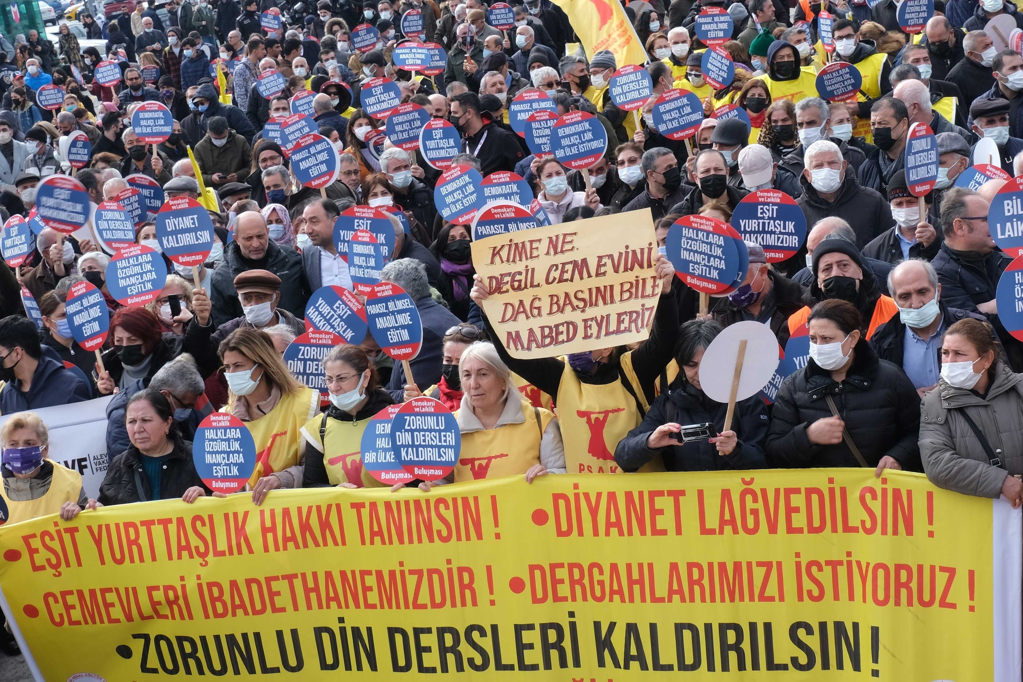 Alevi örgütleri: Yedeklenmeyi kabul etmiyoruz