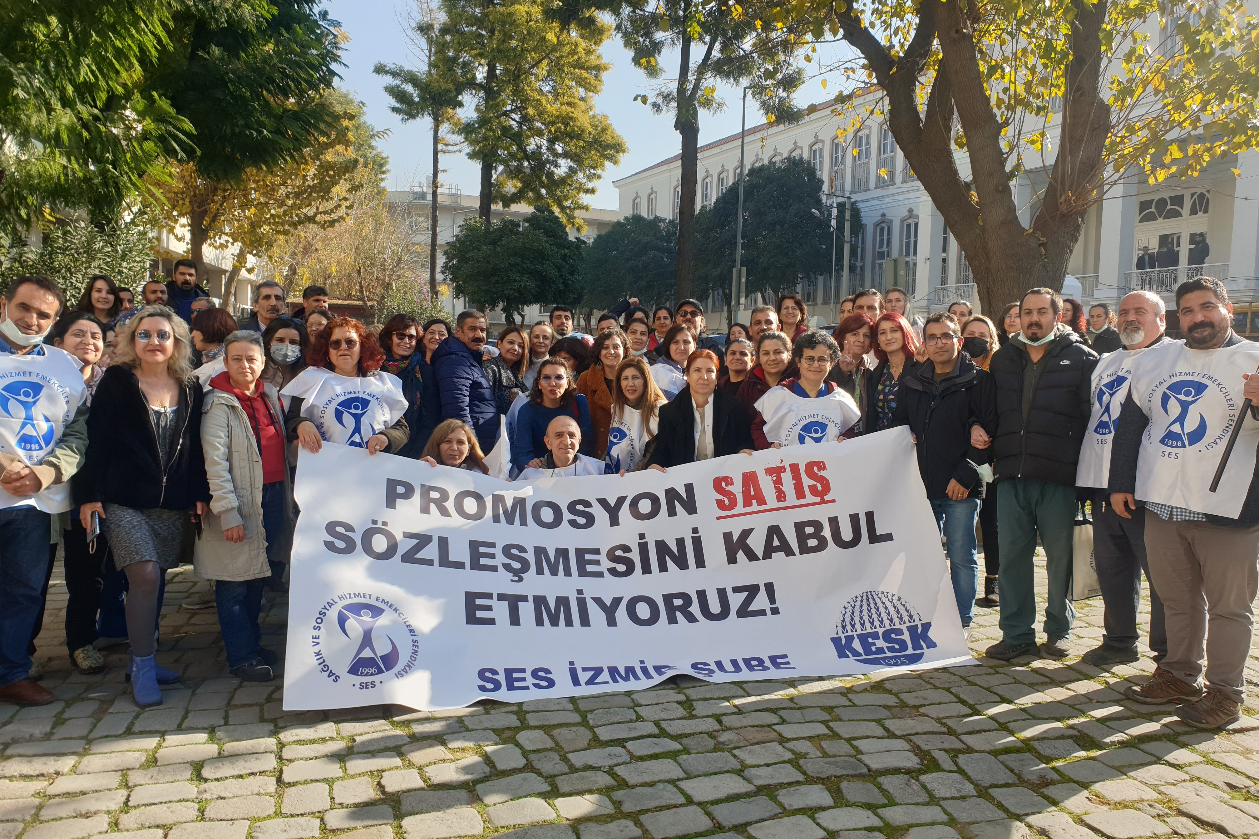 SES İzmir Şubesi: Promosyon satış sözleşmesini kabul etmiyoruz