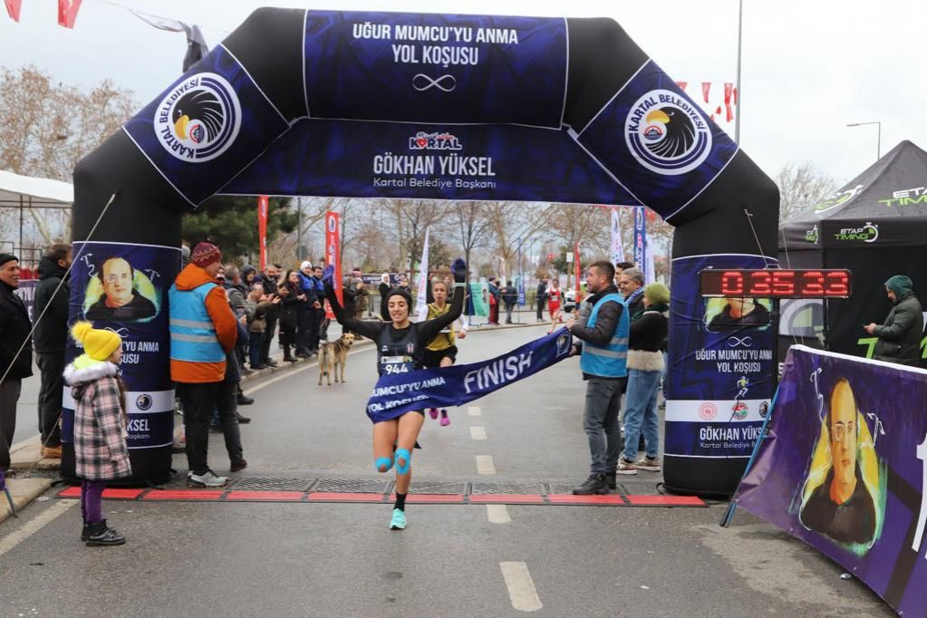 12. Uğur Mumcu’yu anma yol koşusu Kartal’da yapıldı