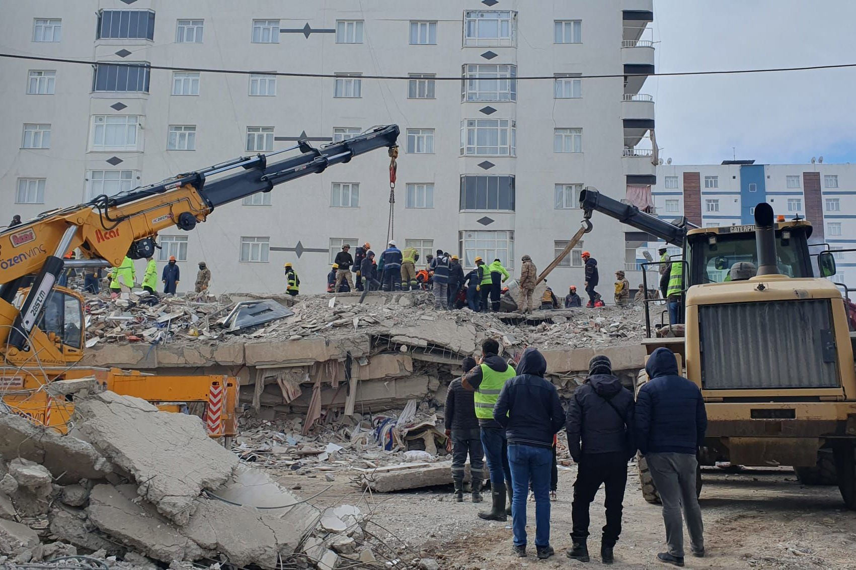 Depremzede işçilerin ücretleri ödenmedi