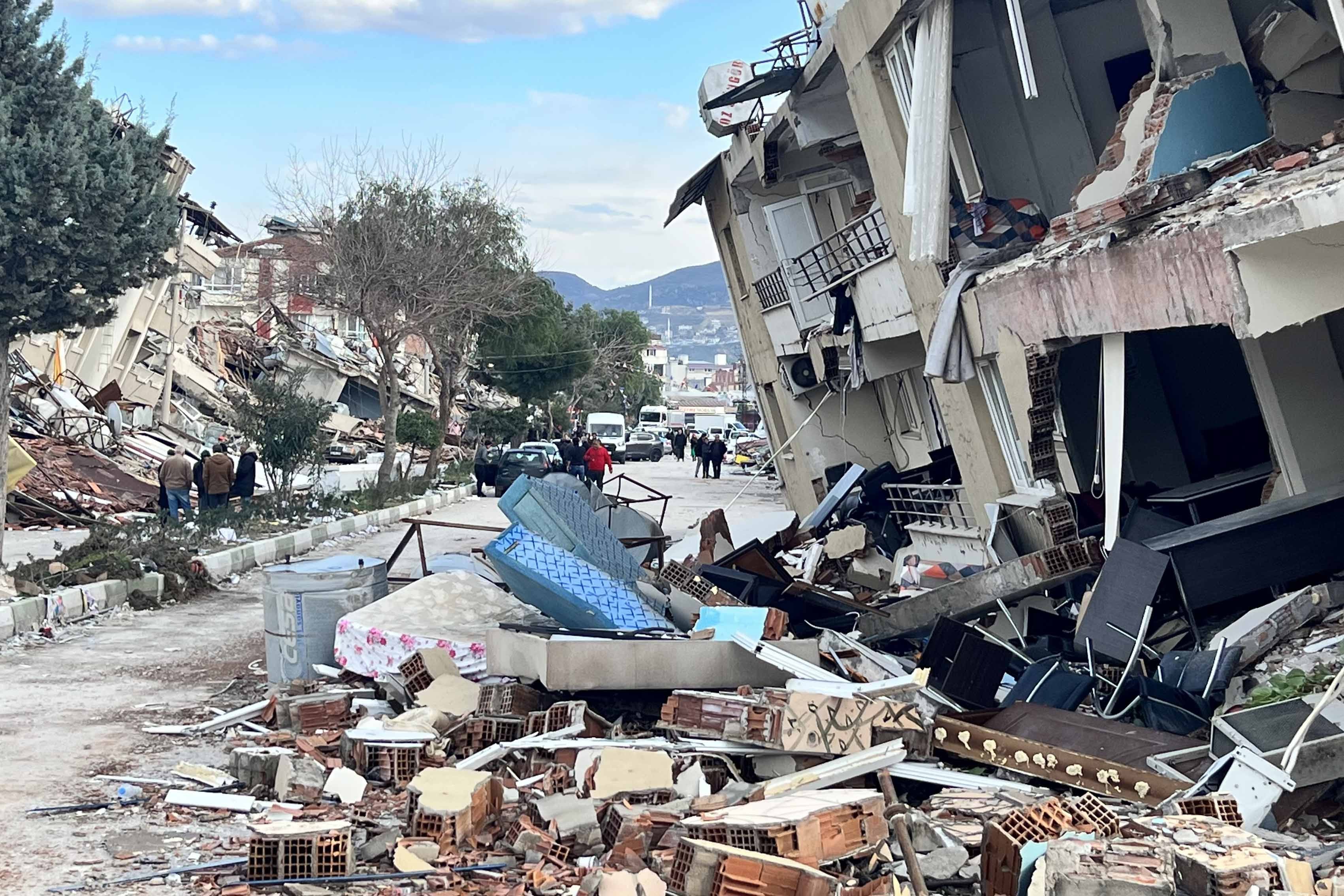 Hatay'da deprem sonrası enkaz görüntüsü