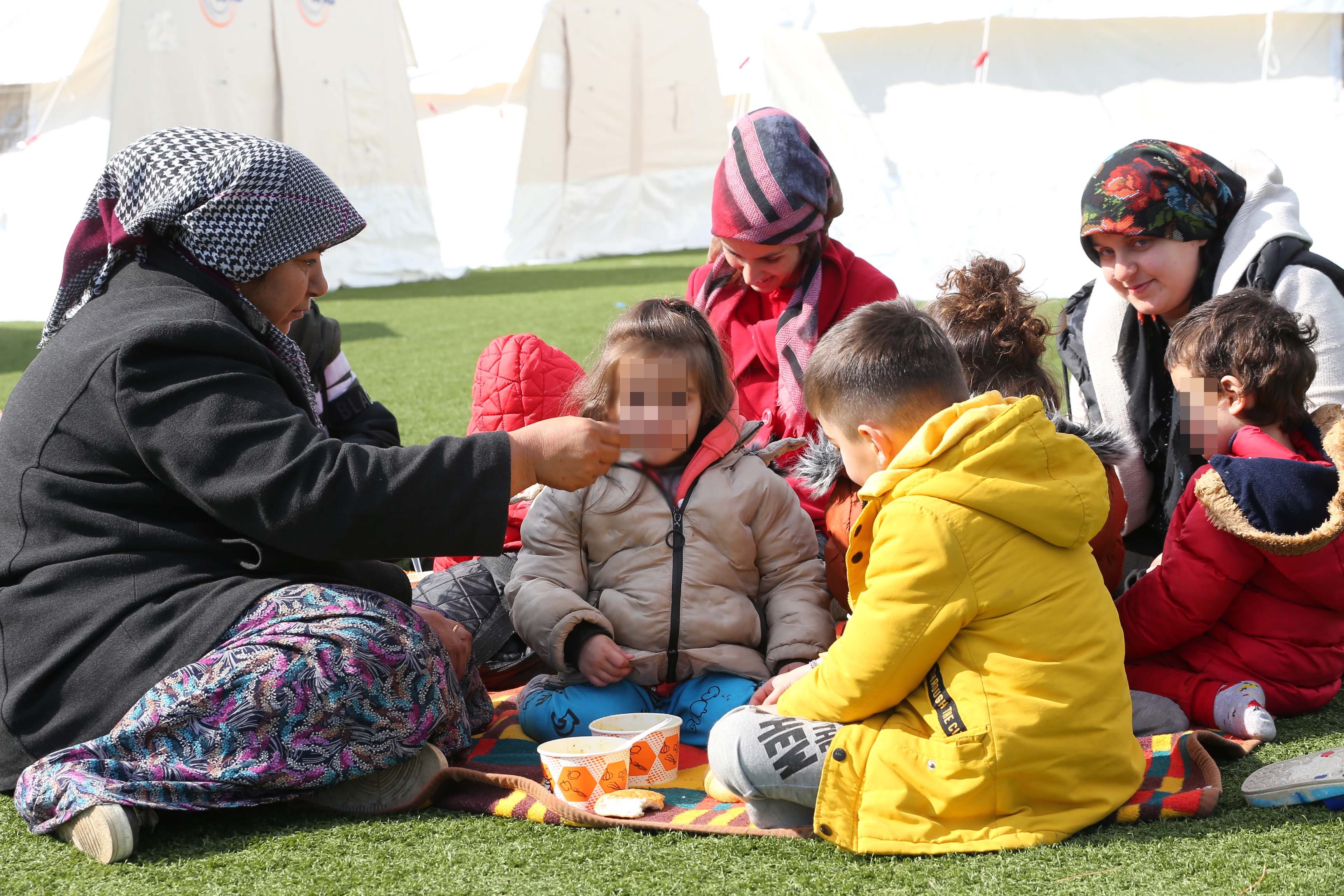 Uzm. Psikolog Cengizeroğlu: Öncelik temel ihtiyaçların karşılanması