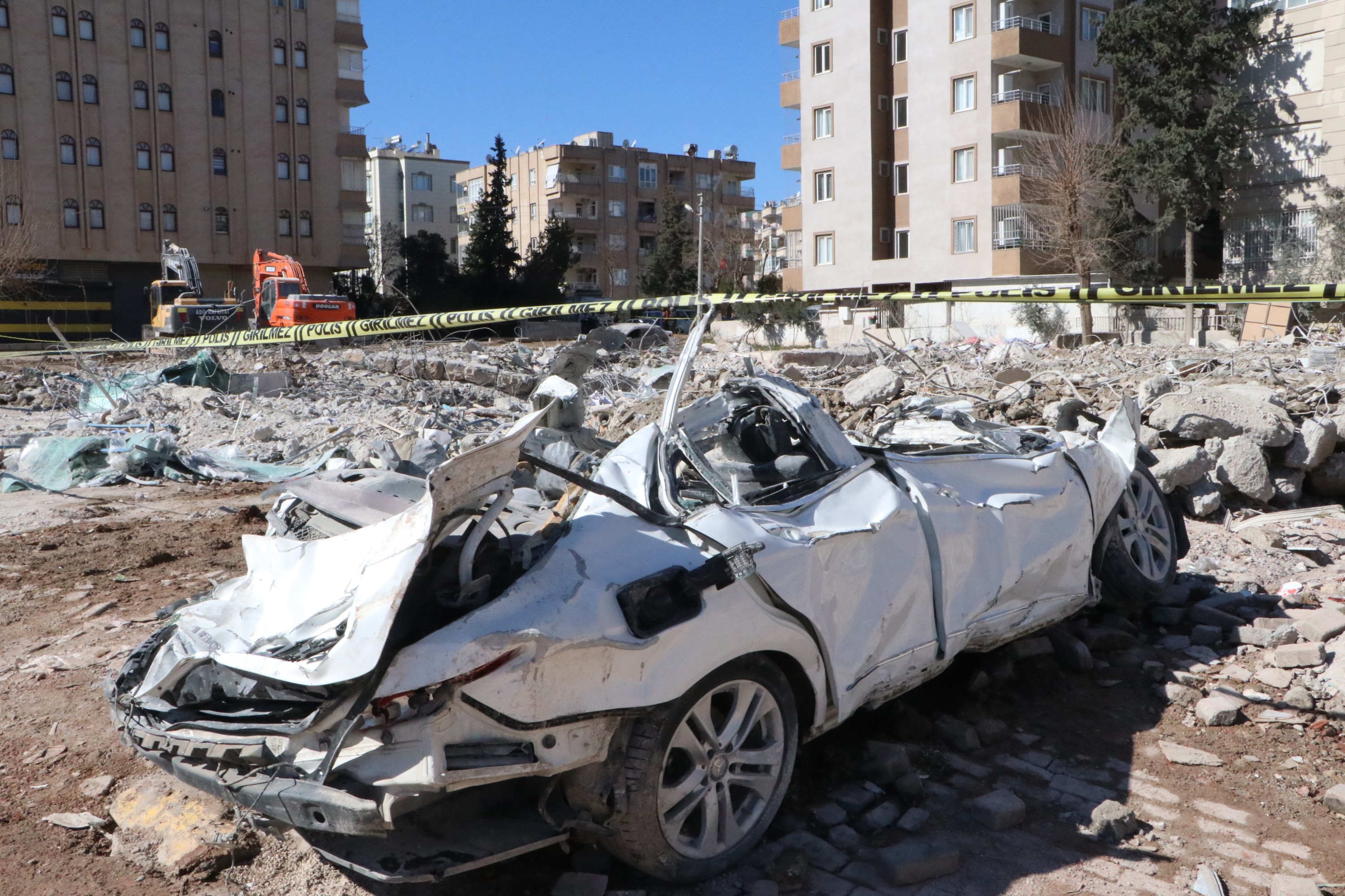 Urfa’da 33 kişinin öldüğü binayla ilgili 11 gözaltı