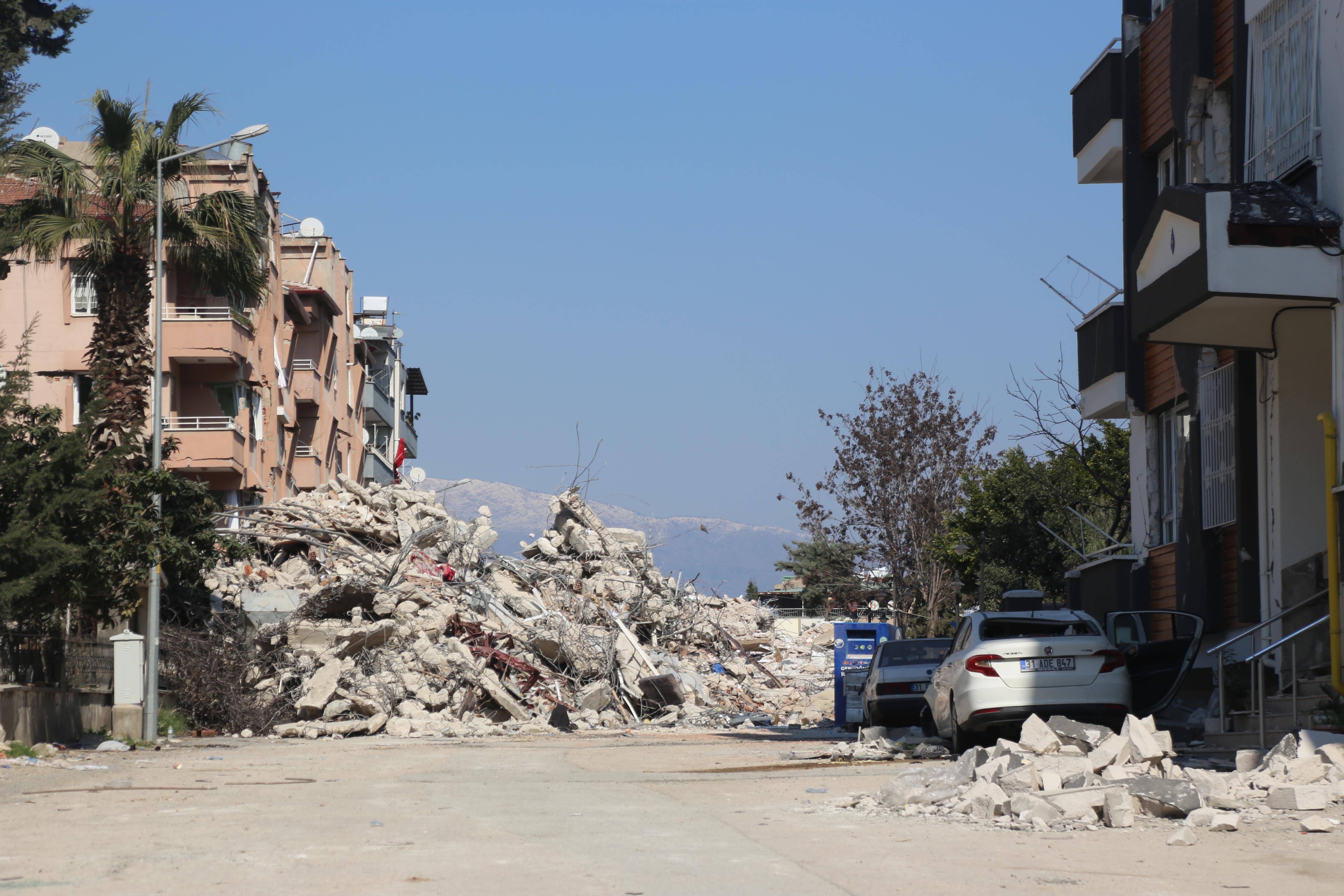 Hatimoğulları: Hatay'da Kızılay ve AFAD çadırları çok az