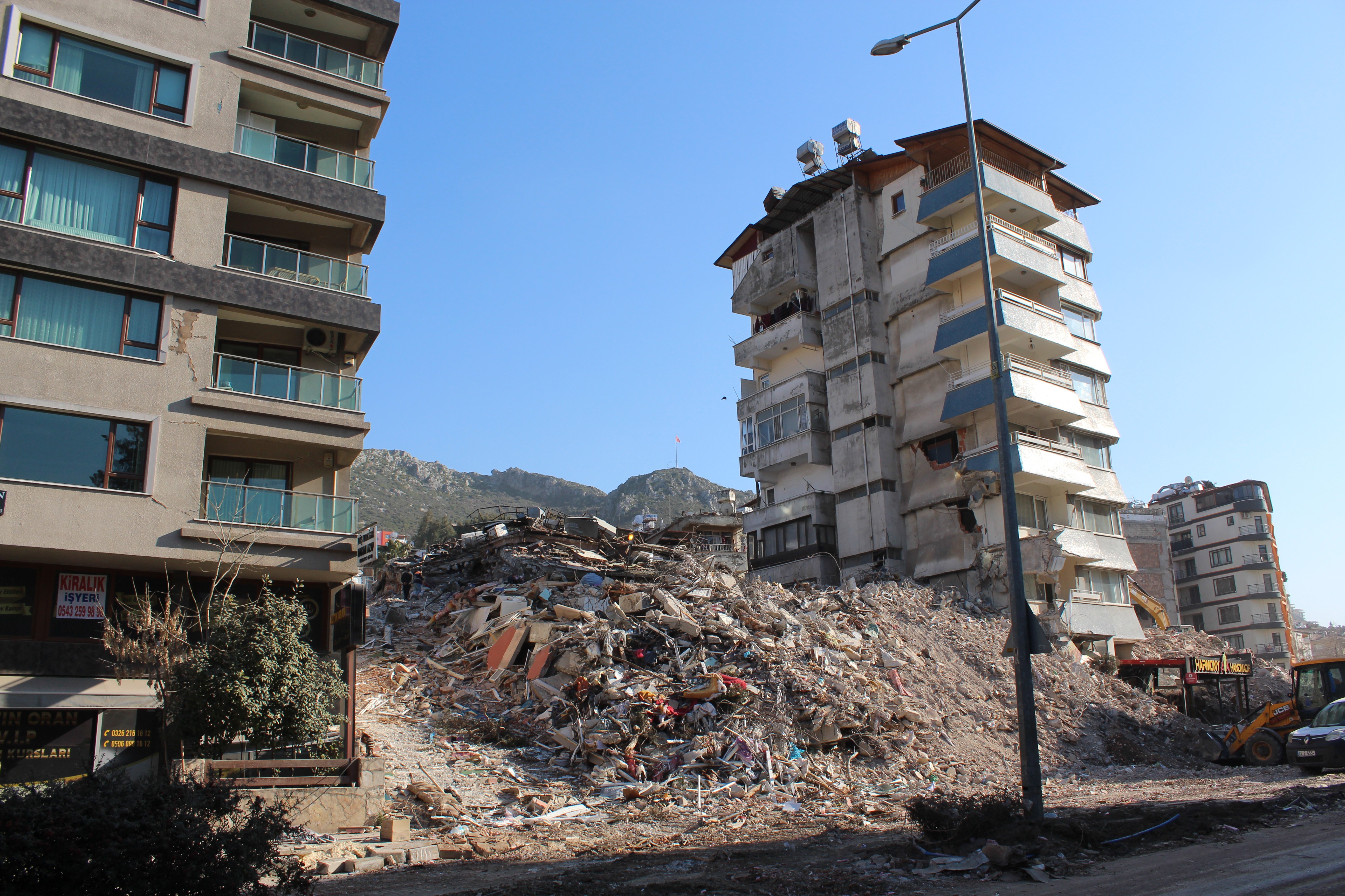 Hatay'da yıkım 