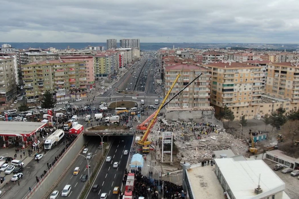 Deprem’de hayatını kaybedenlerin sayısı 50 bin 96’ya yükseldi