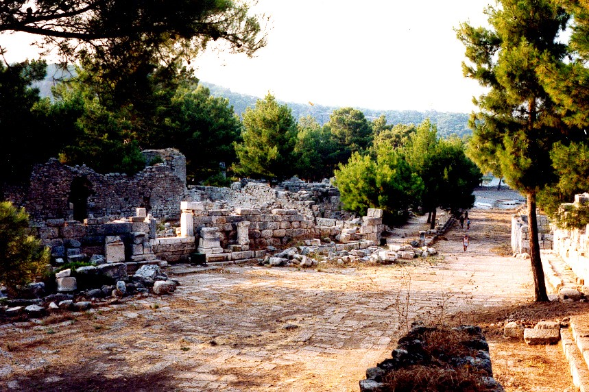 Phaselis antik kentini betona boğacak halk plajı projesi!