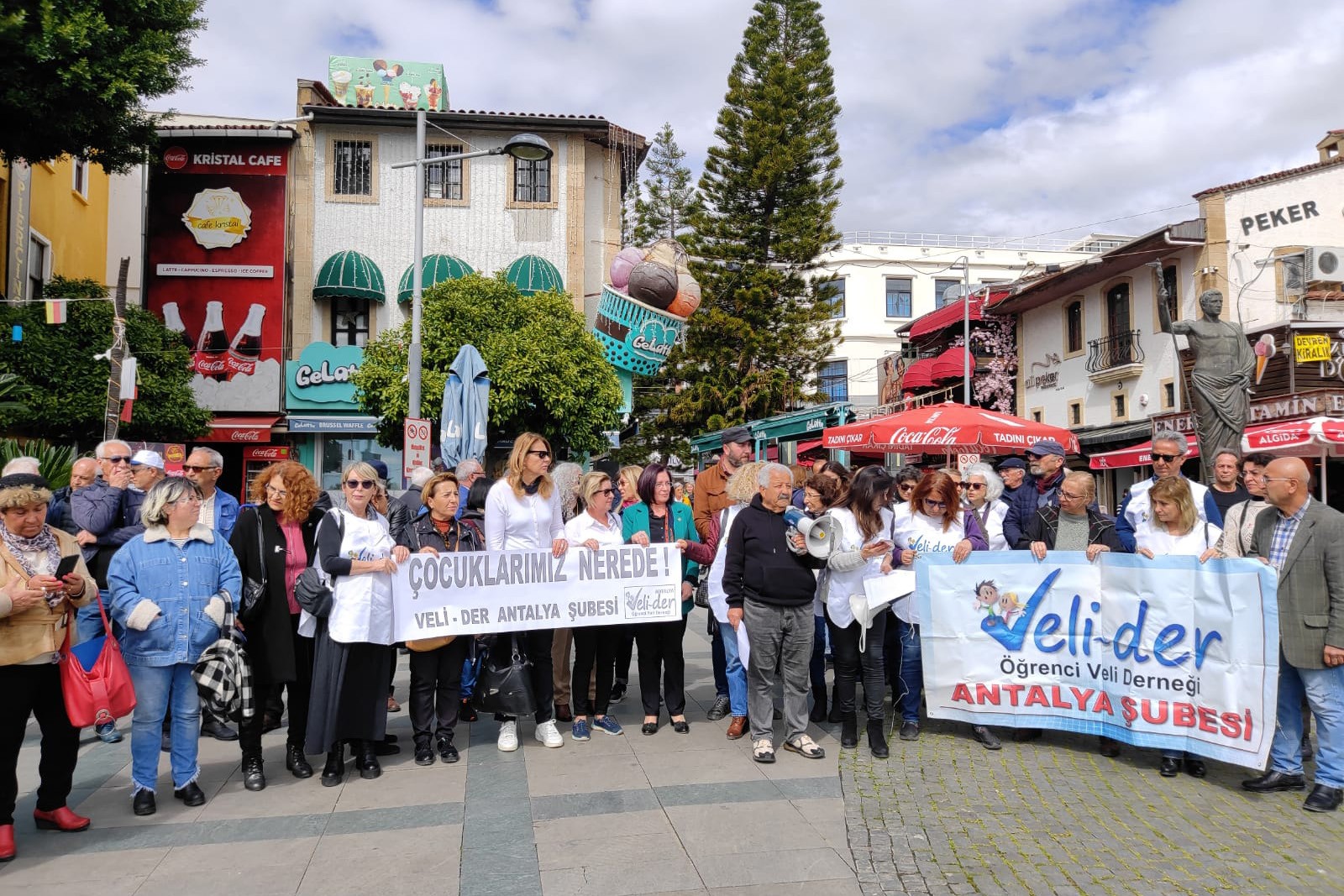 Veli Der Antalya Şubesi’nden suç duyurusu: Depremzede çocuklar cemaatlerin elinden kurtarılsın