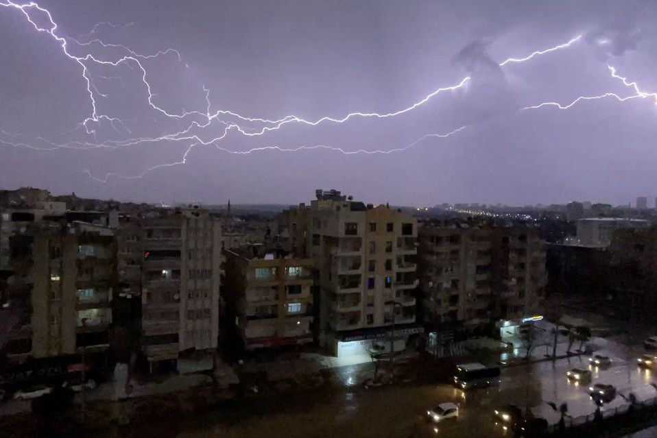 Urfa'da sağanak yağış