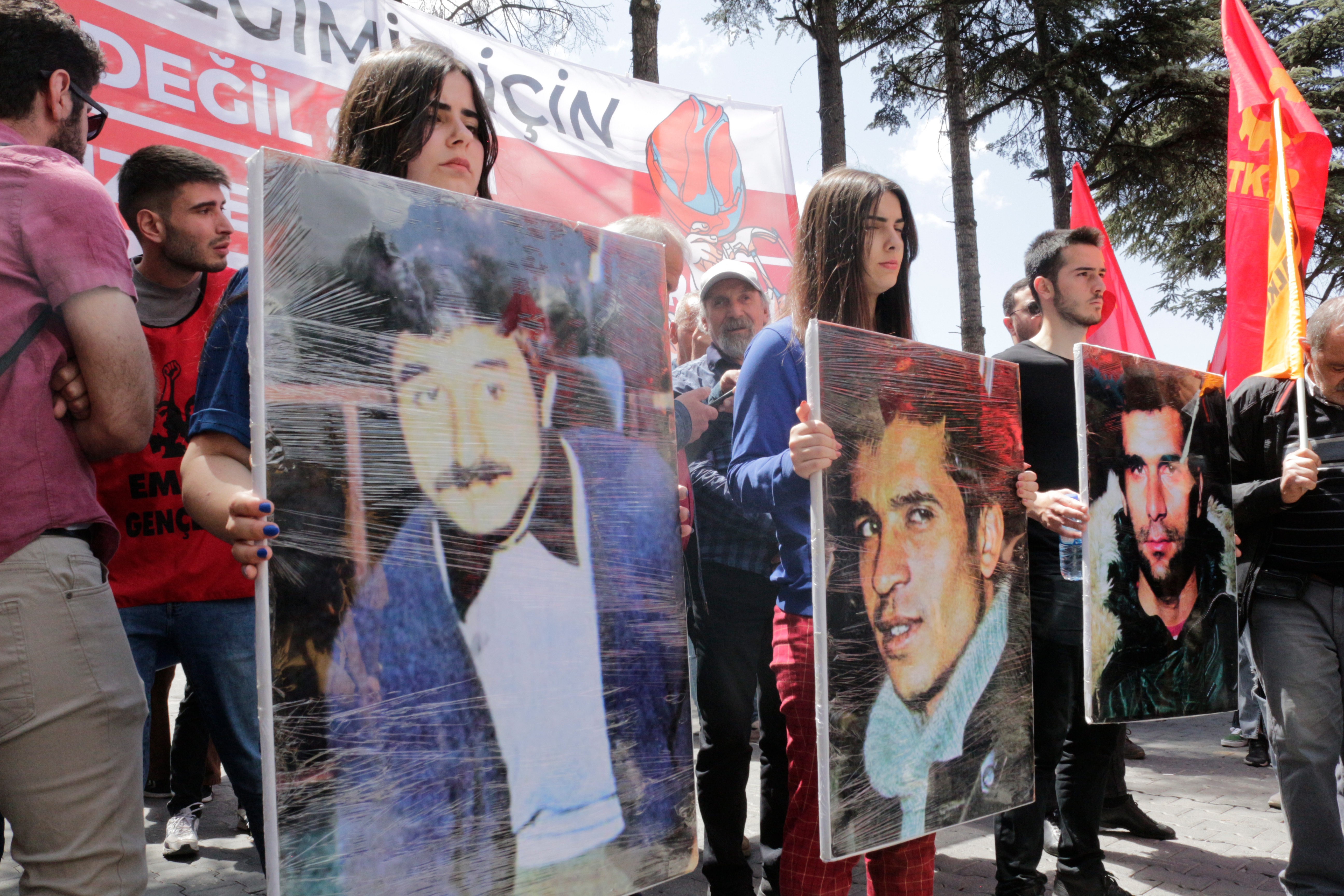 Denizler yurdun dört bir yanında anıldı | “Tek adam rejimine karşı, tam bağımsız demokratik Türkiye için Denizlerin yolundayız”