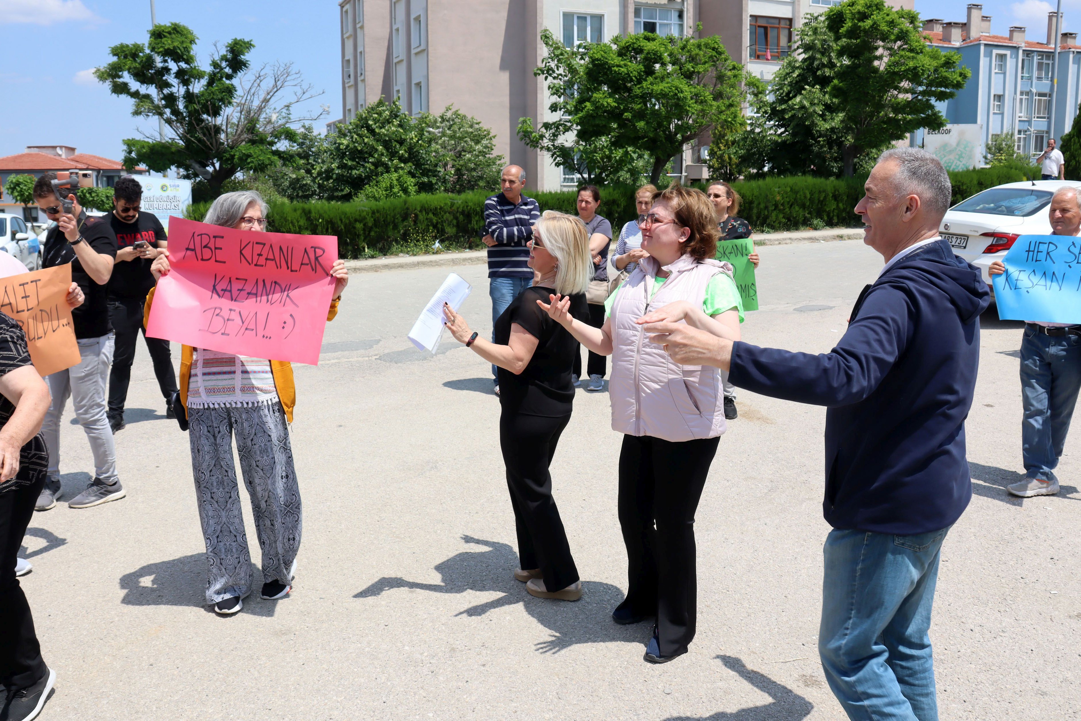 Mahkeme, taş ocağı için 'ÇED gerekli değildir' kararını iptal etti; mahalleli kutlama yaptı