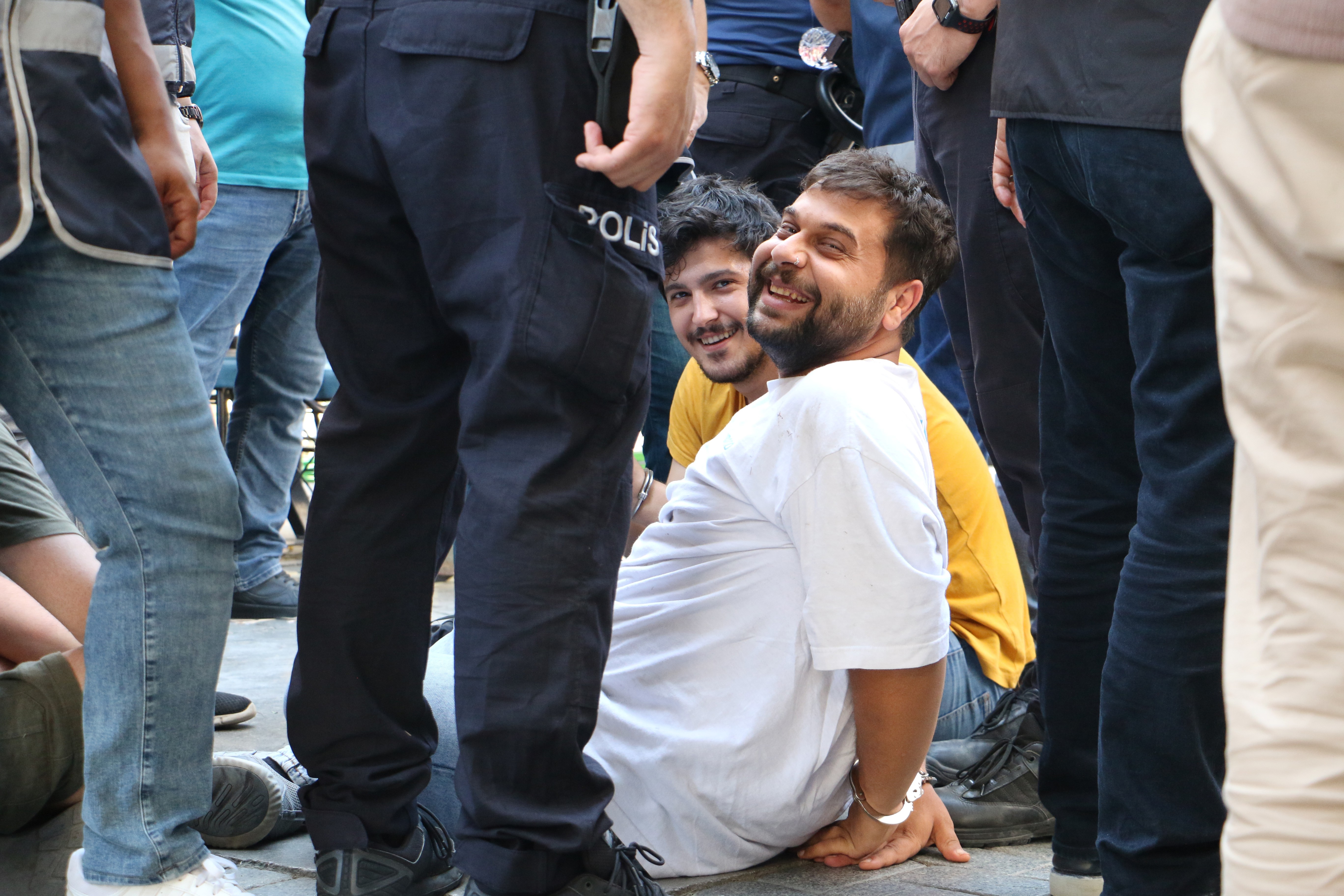 İzmir'de gözaltına alınanlar