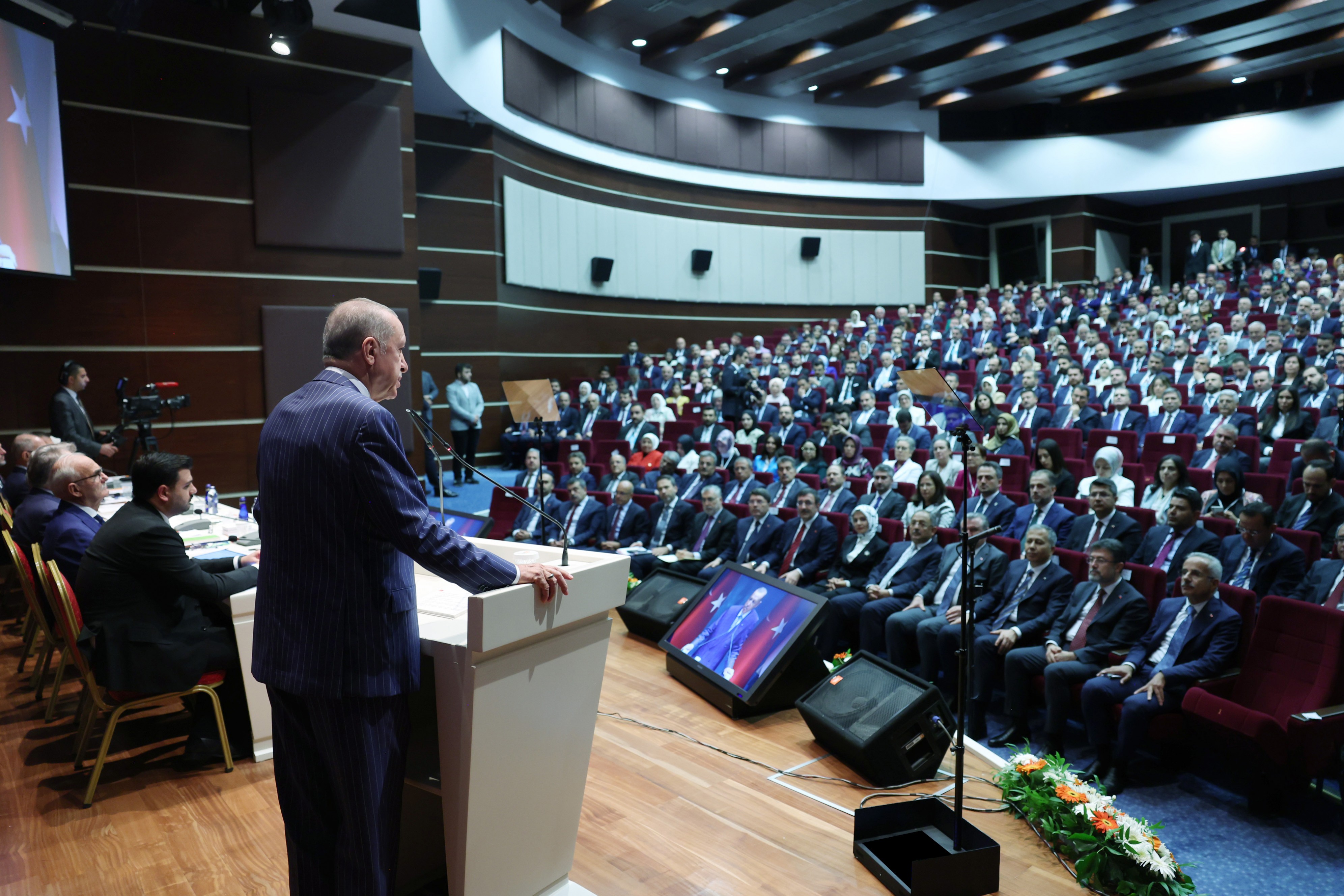 Erdoğan, Merdan Yanardağ'ı "Gazeteci kılıklı terör sevici" sözleriyle hedef aldı