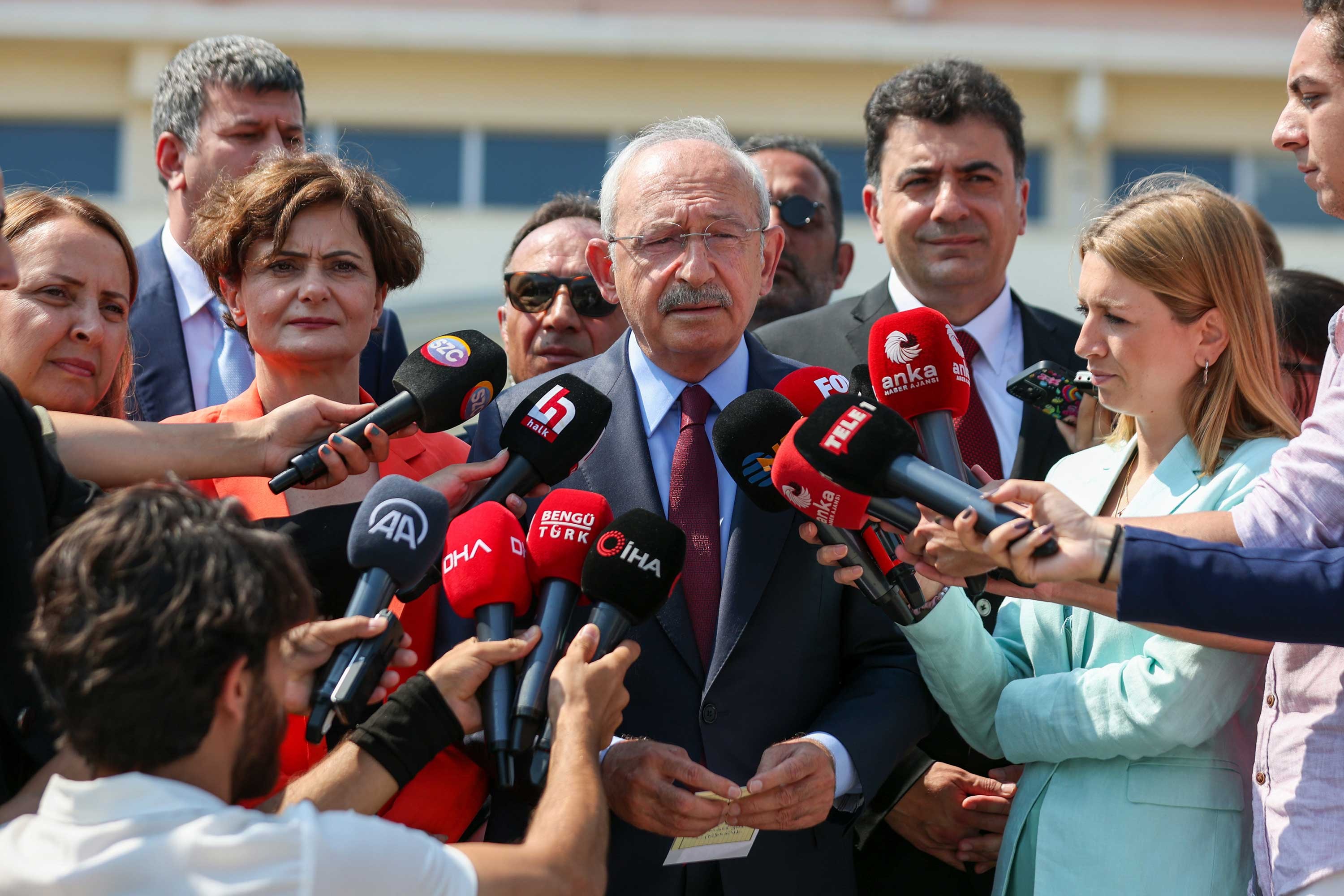 Kılıçdaroğlu, Atalay’ı ziyaret etti: Hiç kimse bir milletvekilini cezaevinde tutamaz