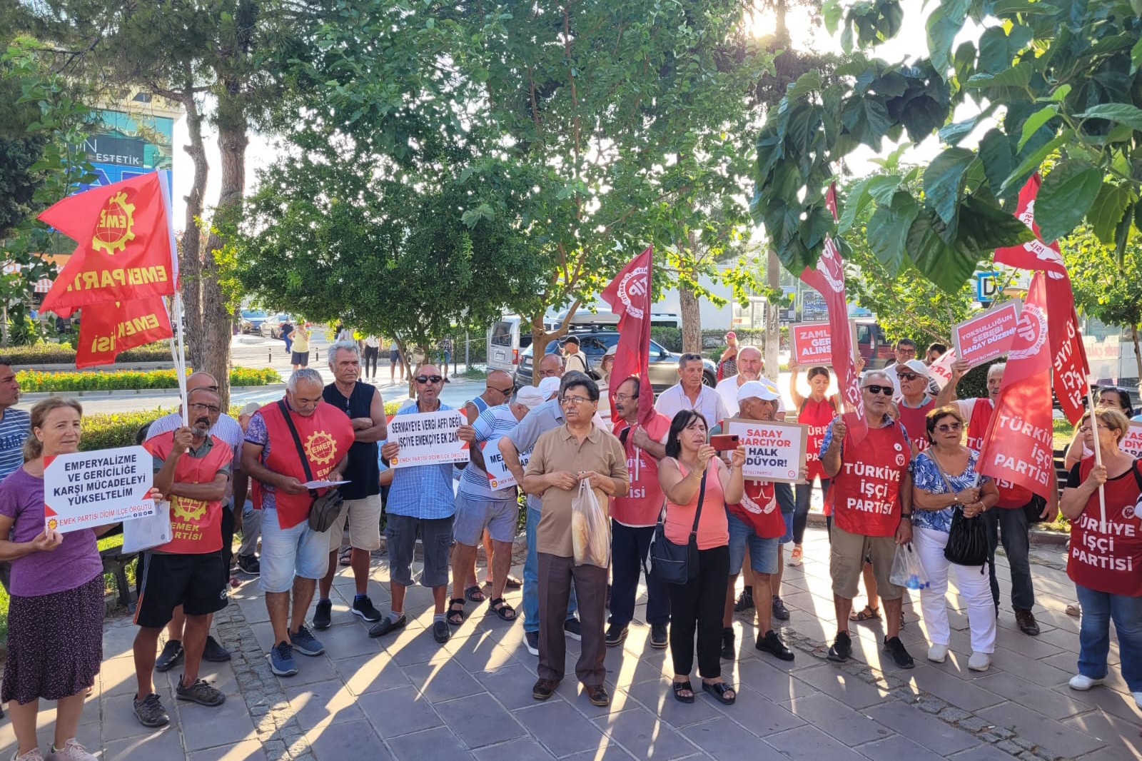 Didim’de EMEP ve TİP zamları protesto etti