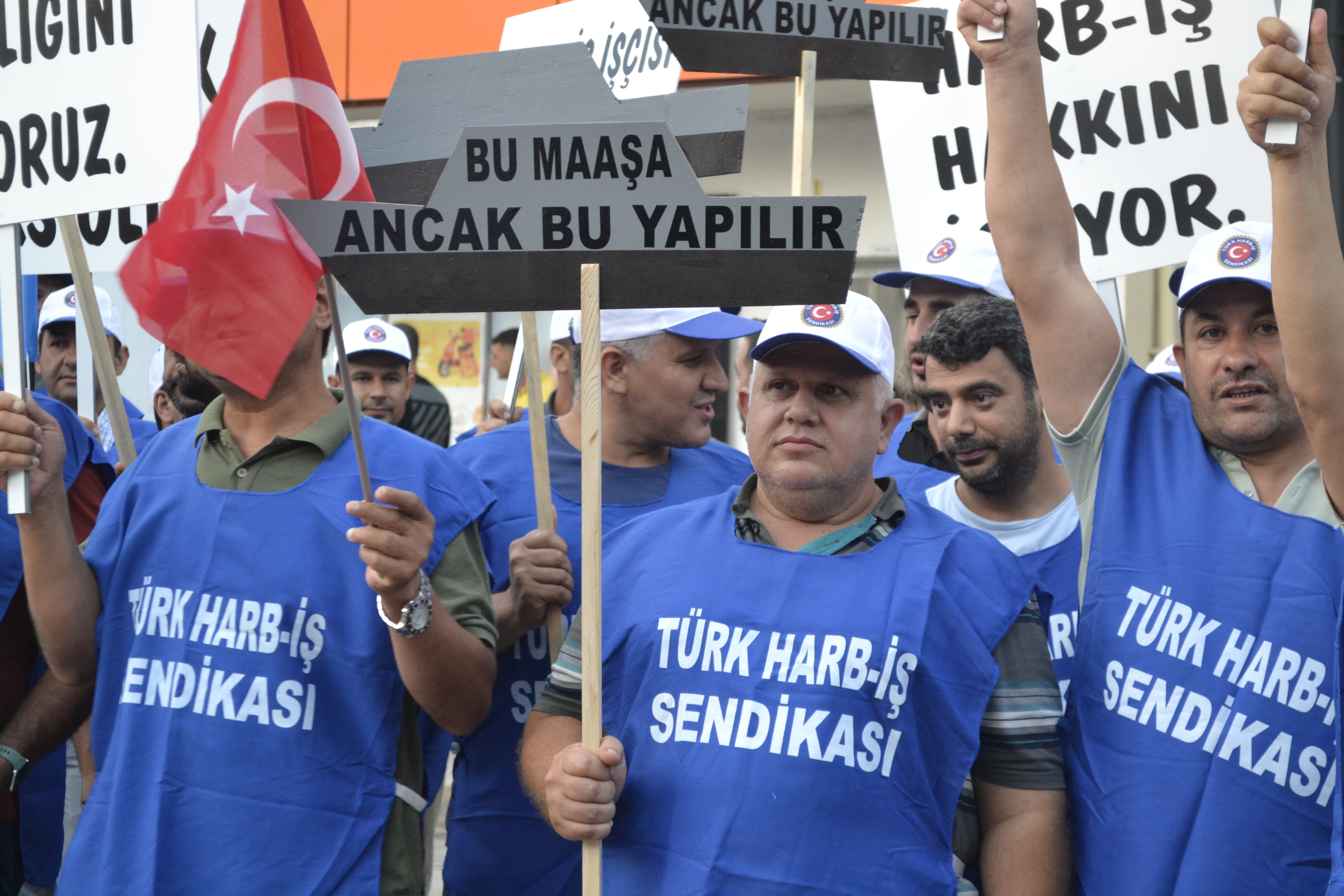 Kamu işçilerinden sendikacılara ‘ek protokol’ öfkesi: O koltukları terk edin