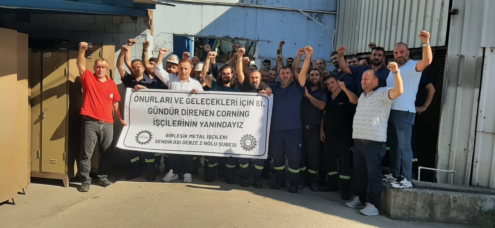 Birleşik Metal-İş Gebze 2 No'lu Şube işçileri