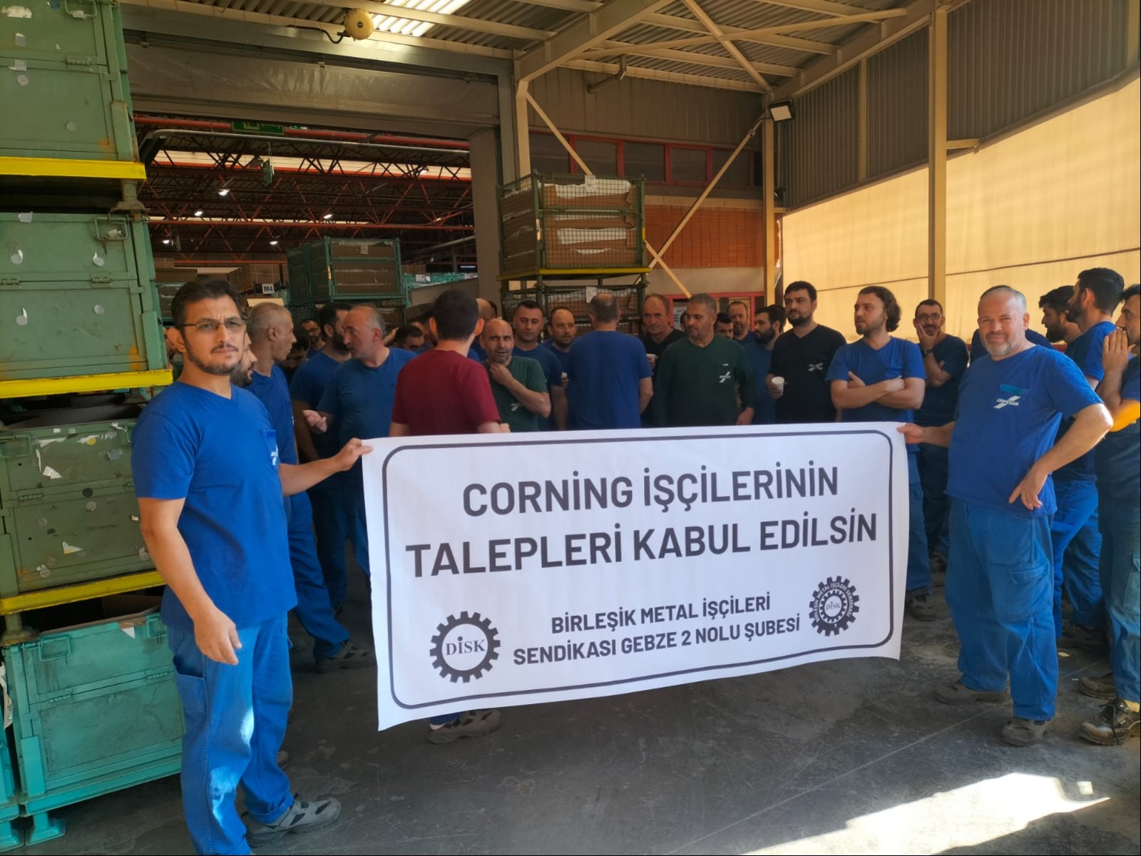 Birleşik Metal-İş Gebze 2 No'lu Şube işçileri