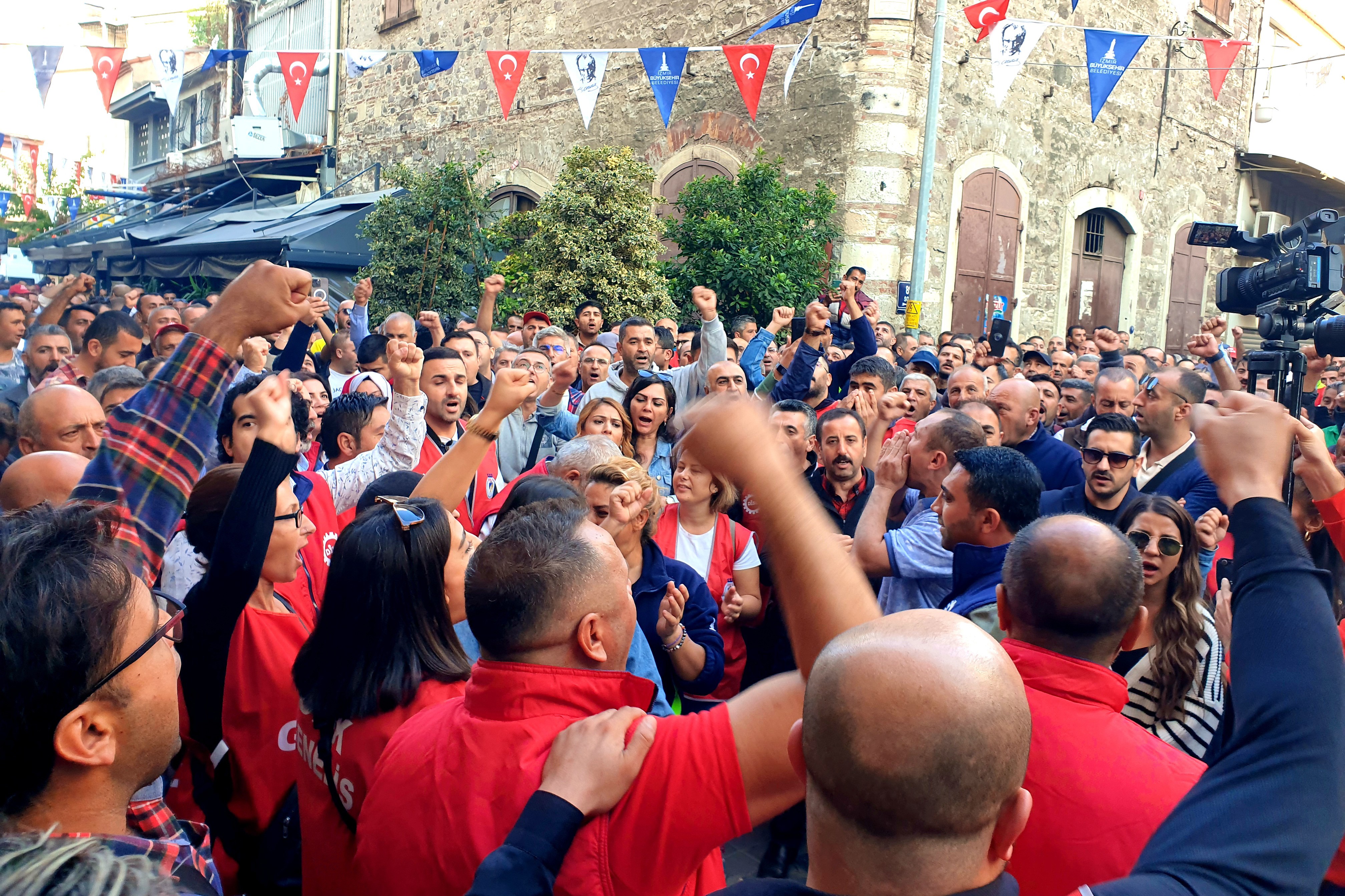 İZENERJİ’de TİS'in ikinci oturumu sona erdi: “Taşeronlaşmaya geçit vermeyeceğiz”