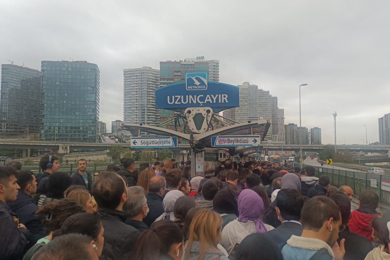 İstanbul Maratonu nedeniyle metrobüs güzergahında değişiklikler yapıldı