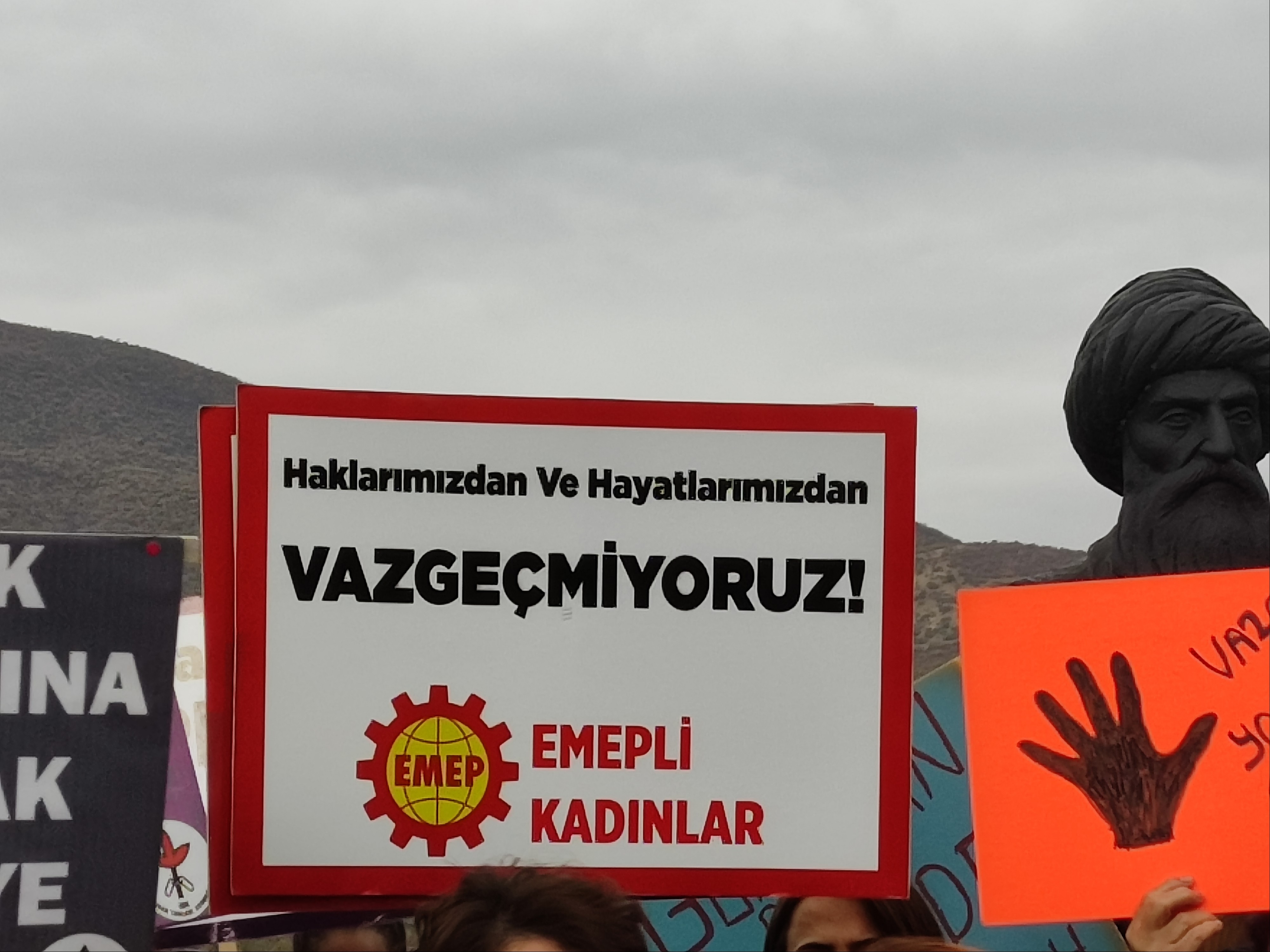 Dersim'de 25 Kasım yürüyüşü