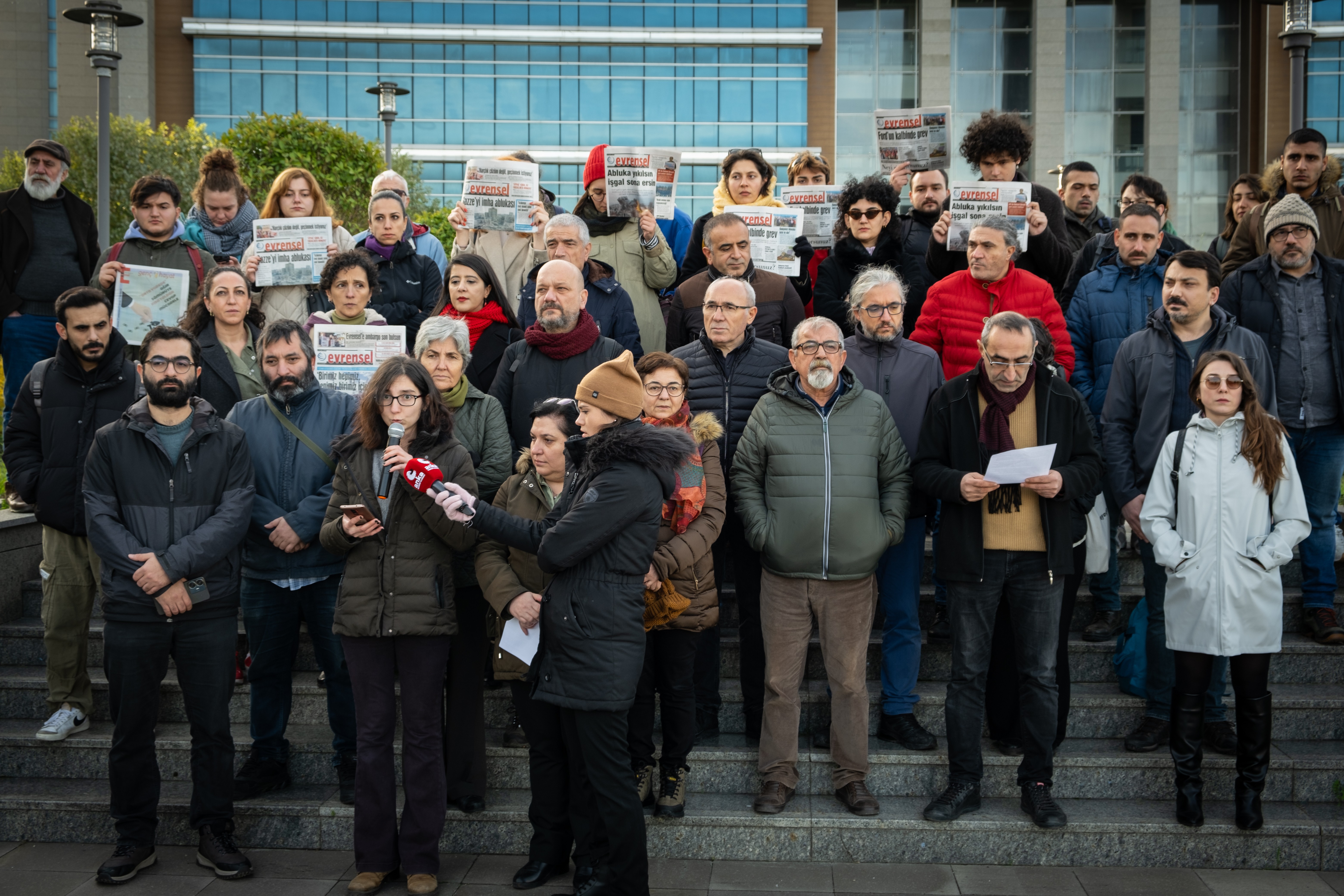 Evrensel gazetesi davası, basın açıklaması.