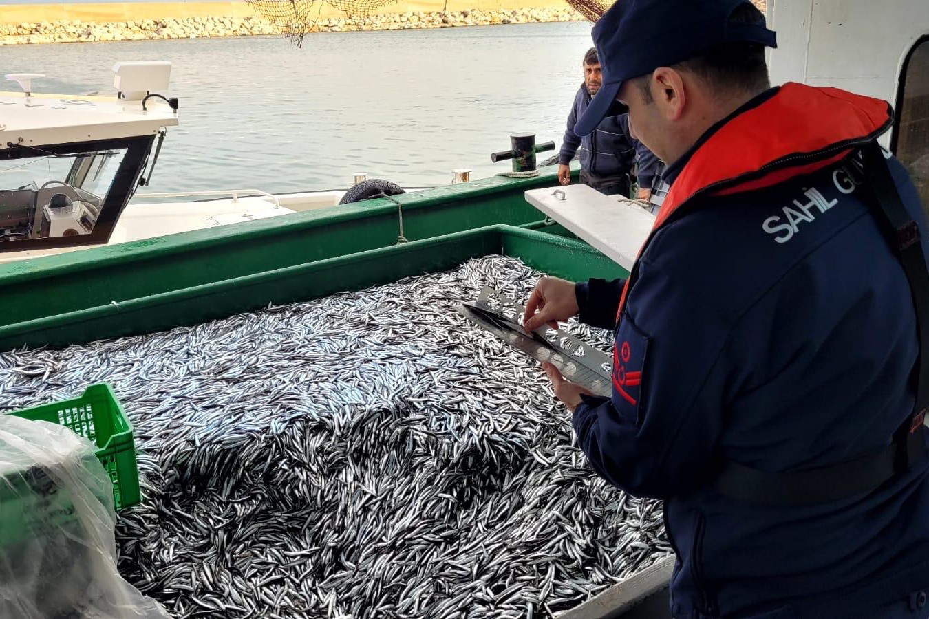 Bartın’da yasal sınırın altındaki 6 ton istavrite el konuldu