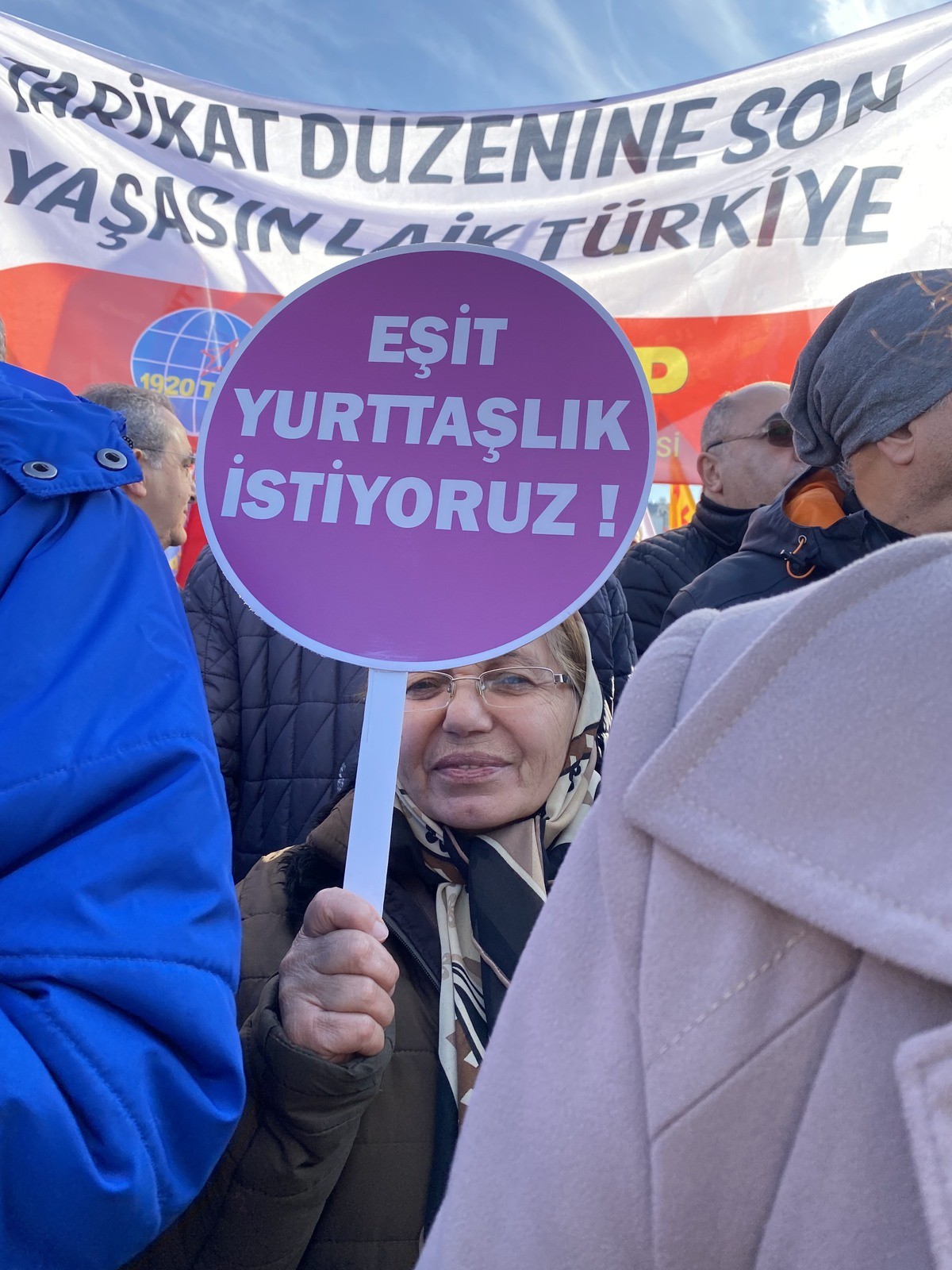 Kadıköy'de Alevi örgütlerinin mitingi