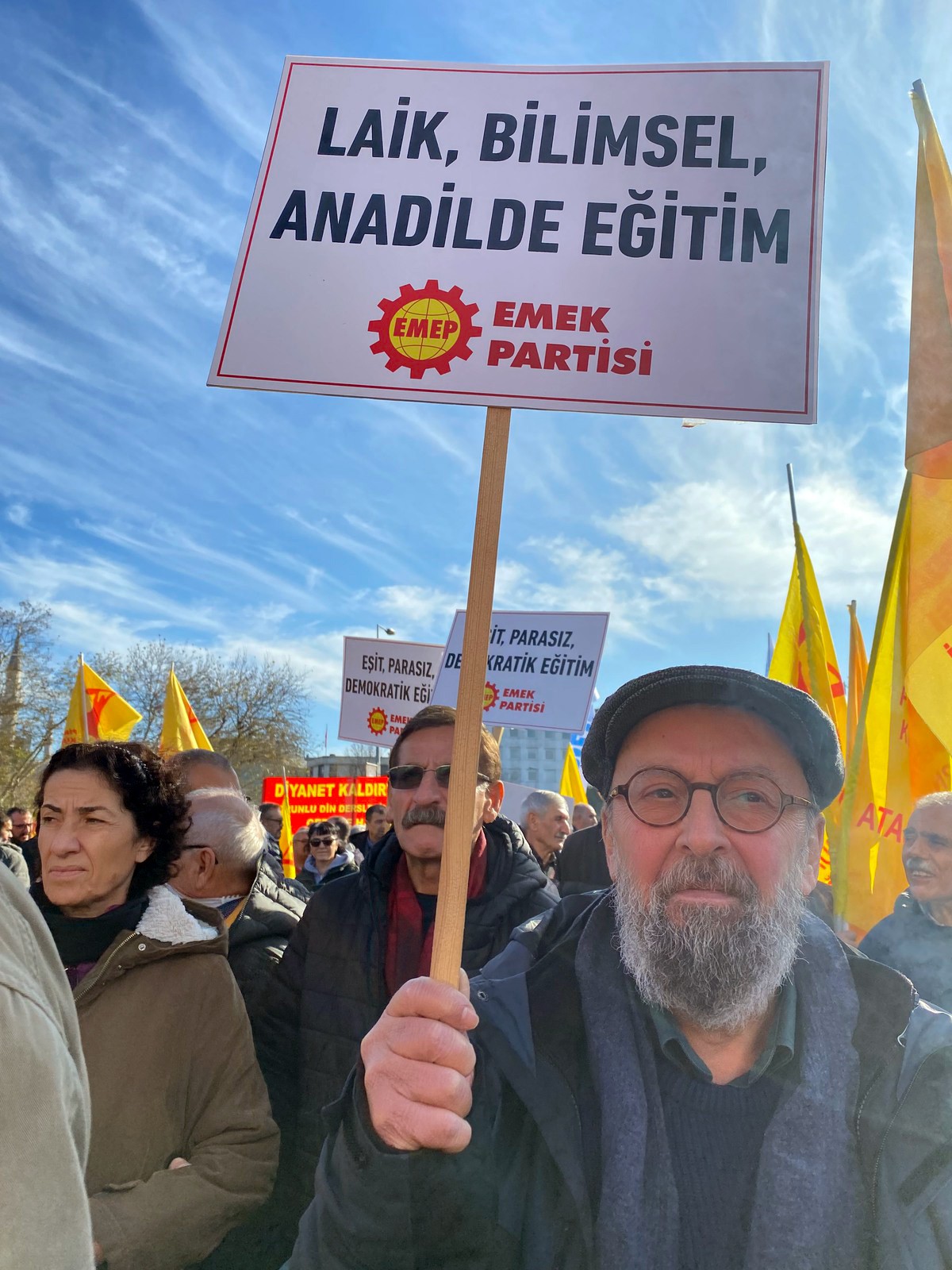 Kadıköy'de Alevi örgütlerinin mitingi