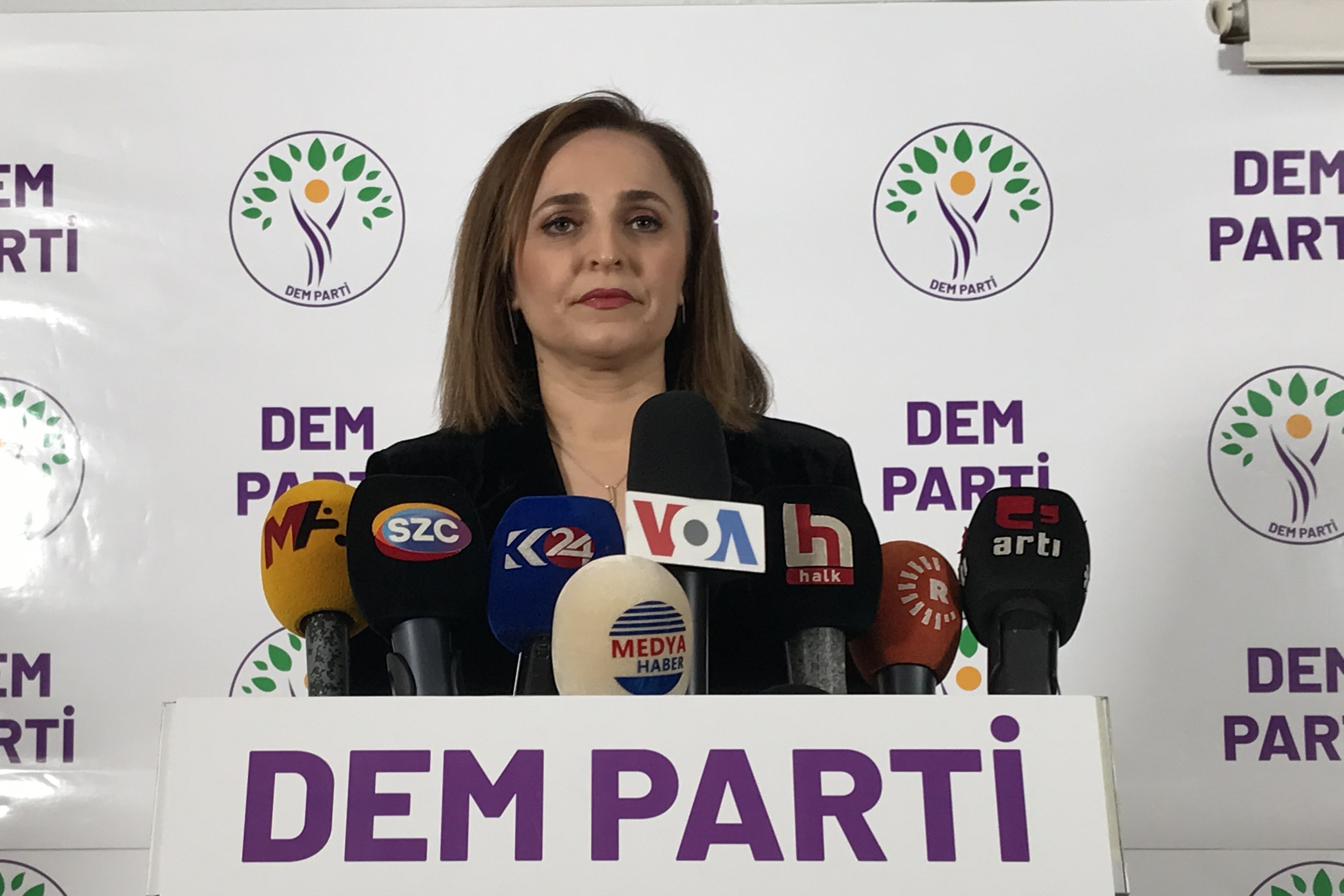 DEM Parti aday çıkaracakları batı kentlerini açıkladı