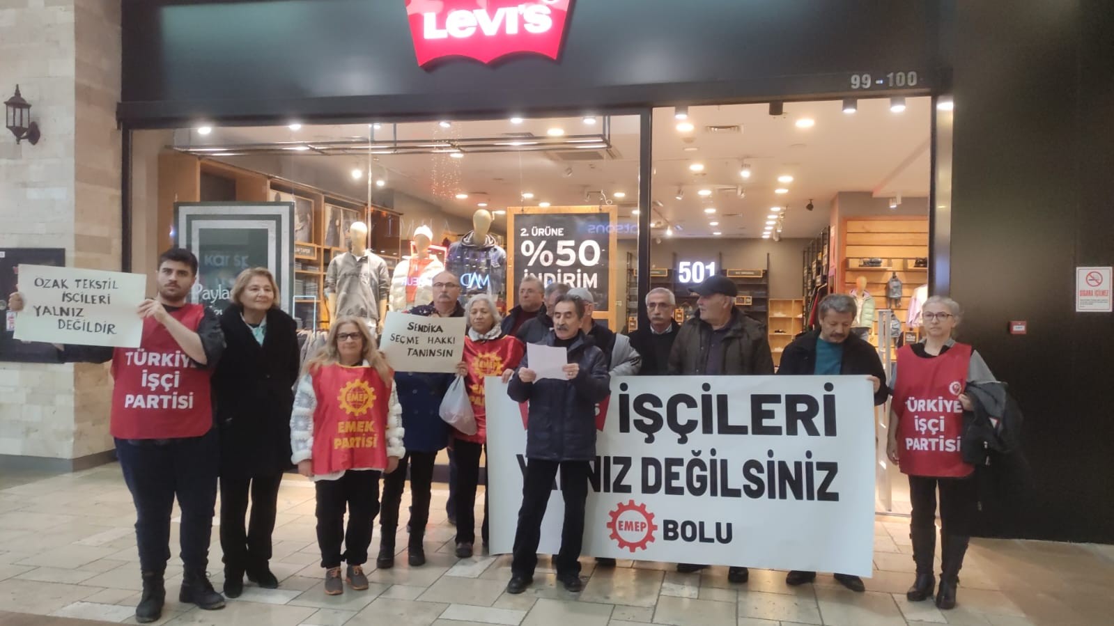 Bolu'da Özak işçileriyle dayanışma eylemi