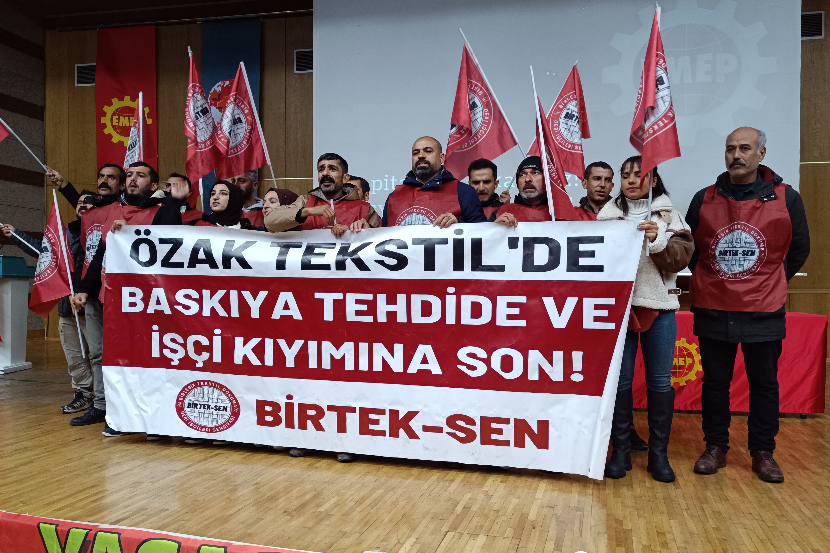 Özak işçileri EMEP'in kongresinde konuştu: Yanımızda olmayanlar seçimde kapımızı çalmasın