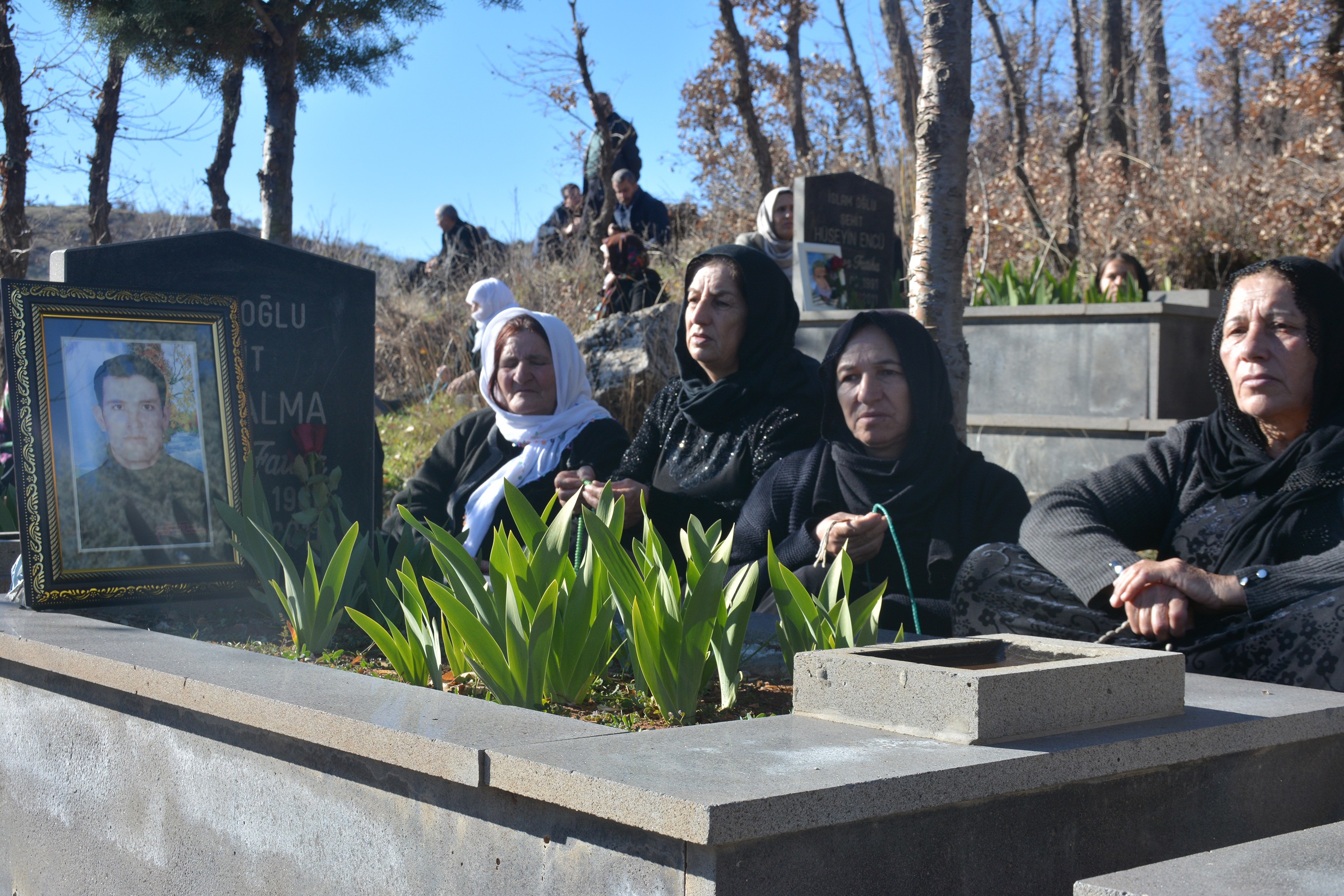 Roboskî Katliamı’nda yaşamını yitirenler, katliamın 12. yılında mezarları başında anıldı